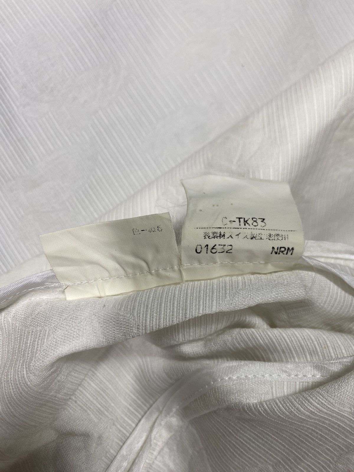 Yves Saint Laurent Rare Vintage Yves Saint Laurent Buttons Jacket Size M / US 6-8 / IT 42-44 - 14 Thumbnail