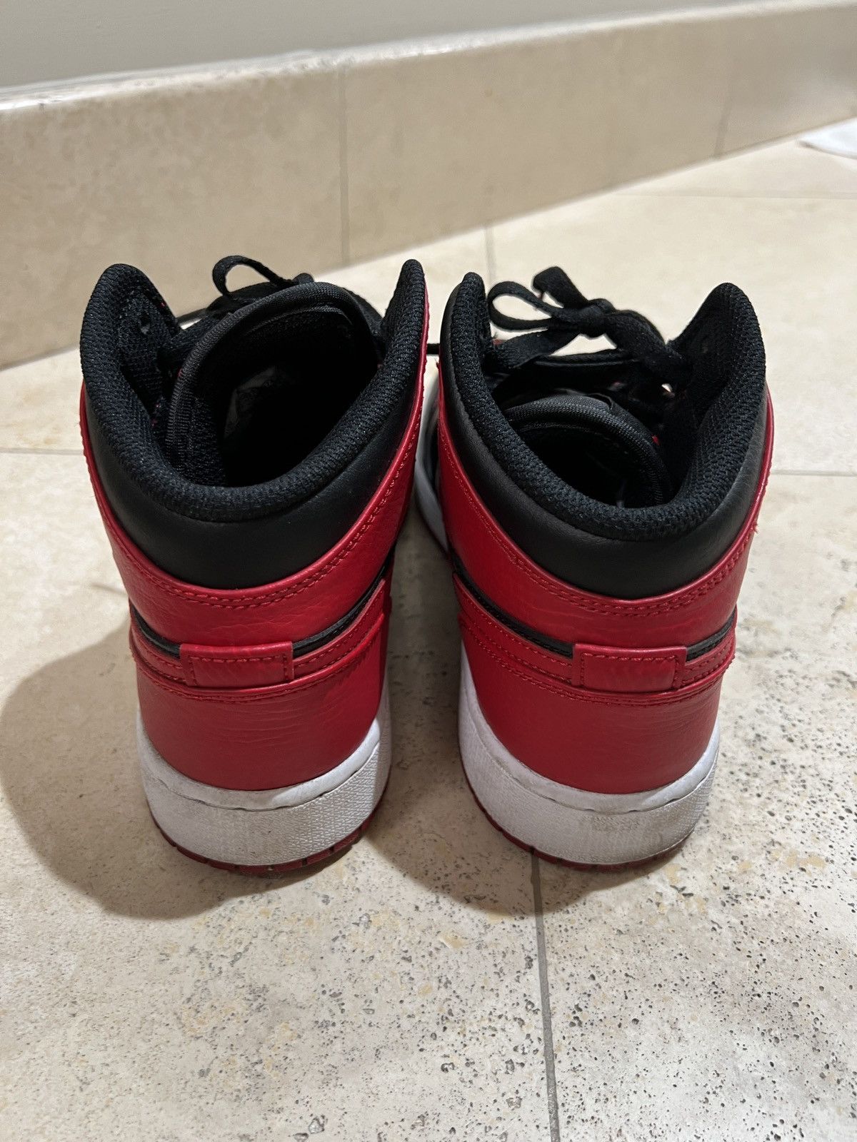 Nike Air Jordan 1 Mid Bred Size US 7 / IT 37 - 3 Thumbnail