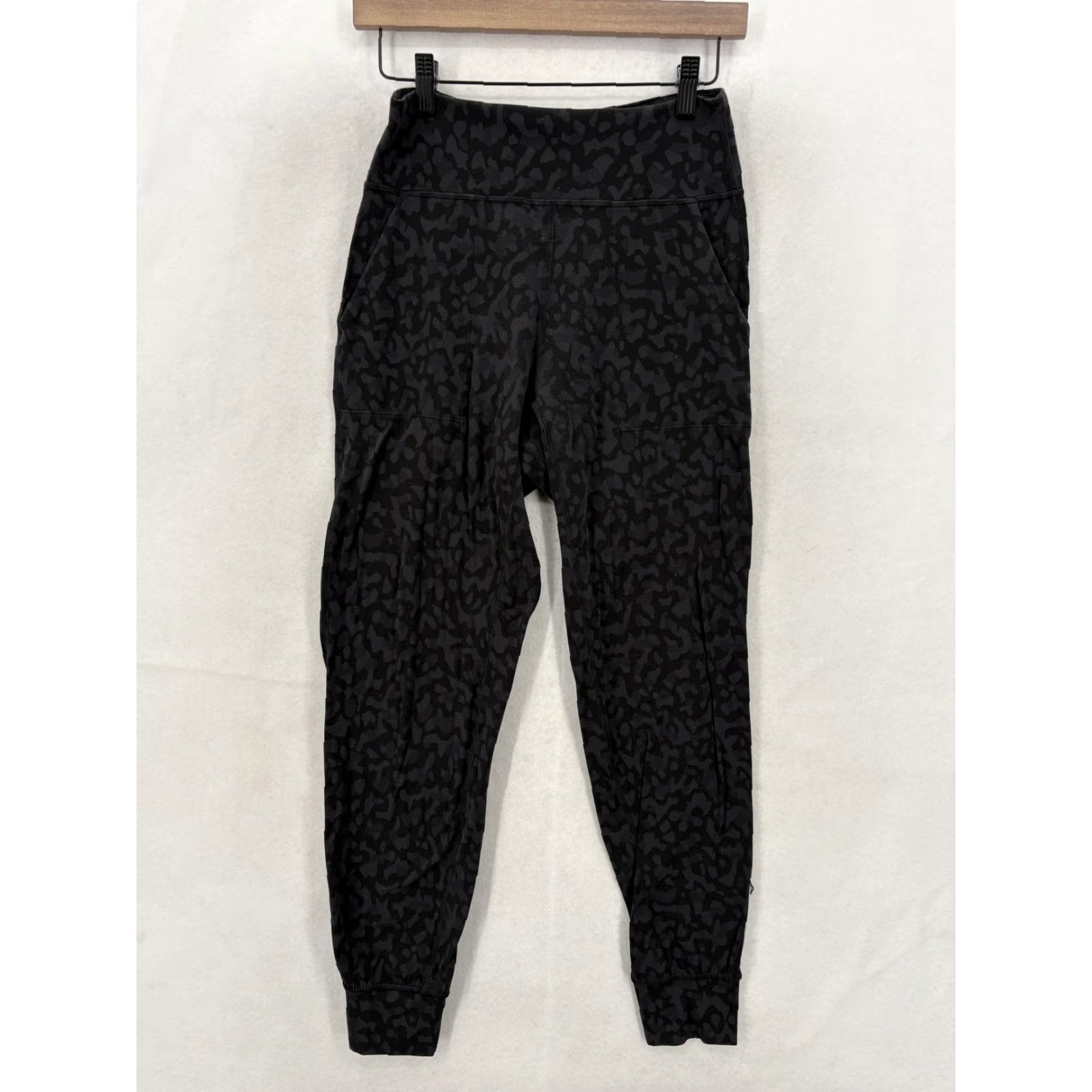 Lululemon Lululemon Align Jogger Pants Womens 6 Heritage 365 Camo Deep Coal Multi Gym Cozy Size 28" / US 6 / IT 42 - 2 Thumbnail