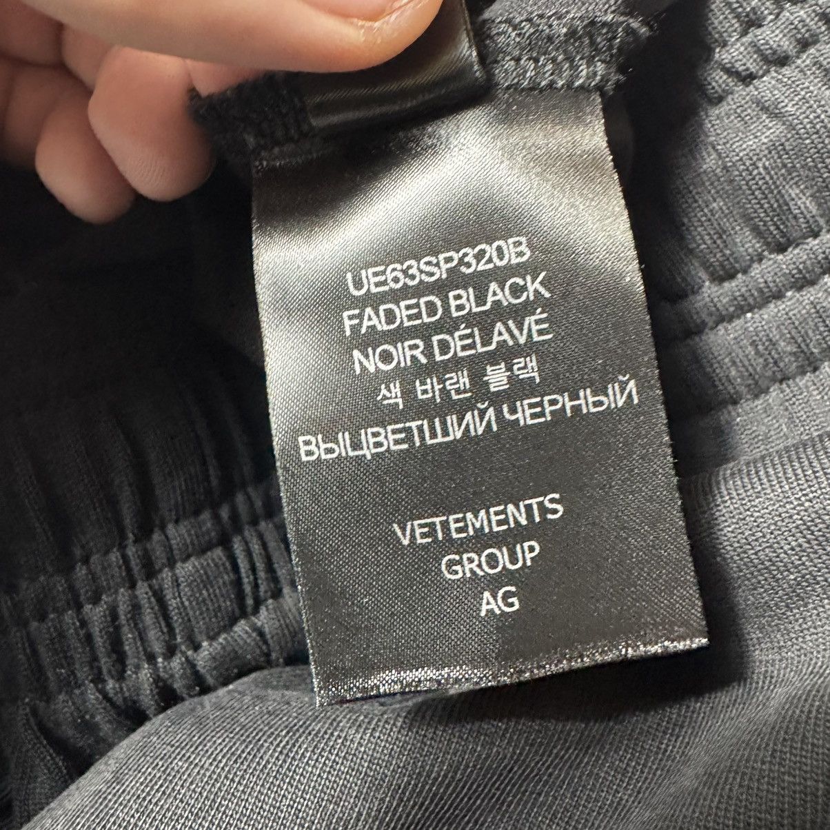 Designer × Vetements × Vintage vintage vetmements pants made on earth pants very rare Size US 32 / EU 48 - 9 Thumbnail