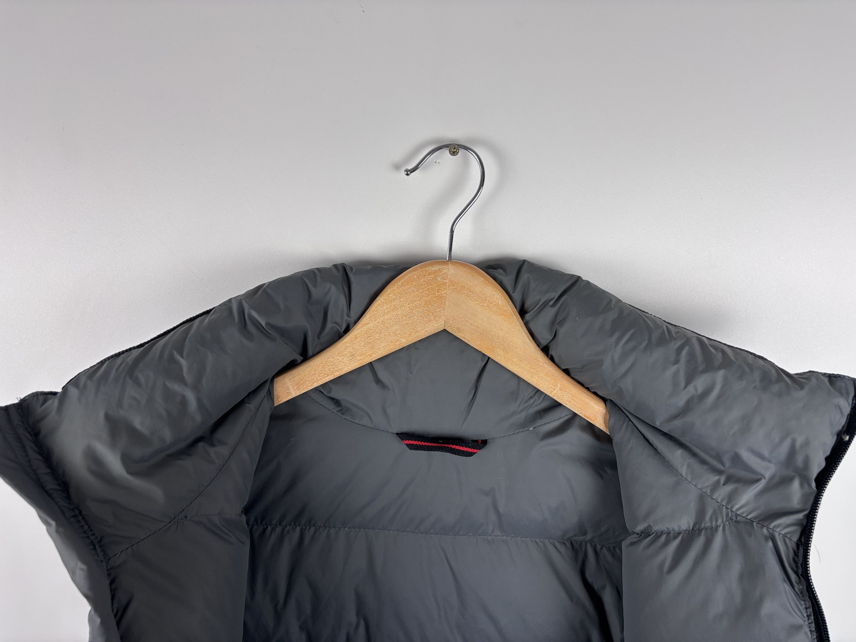 Mammut × Vintage Vintage Mammut Ajungilak Down Puffer Vest Jacket Blue Size S Size US S / EU 44-46 / 1 - 9 Thumbnail