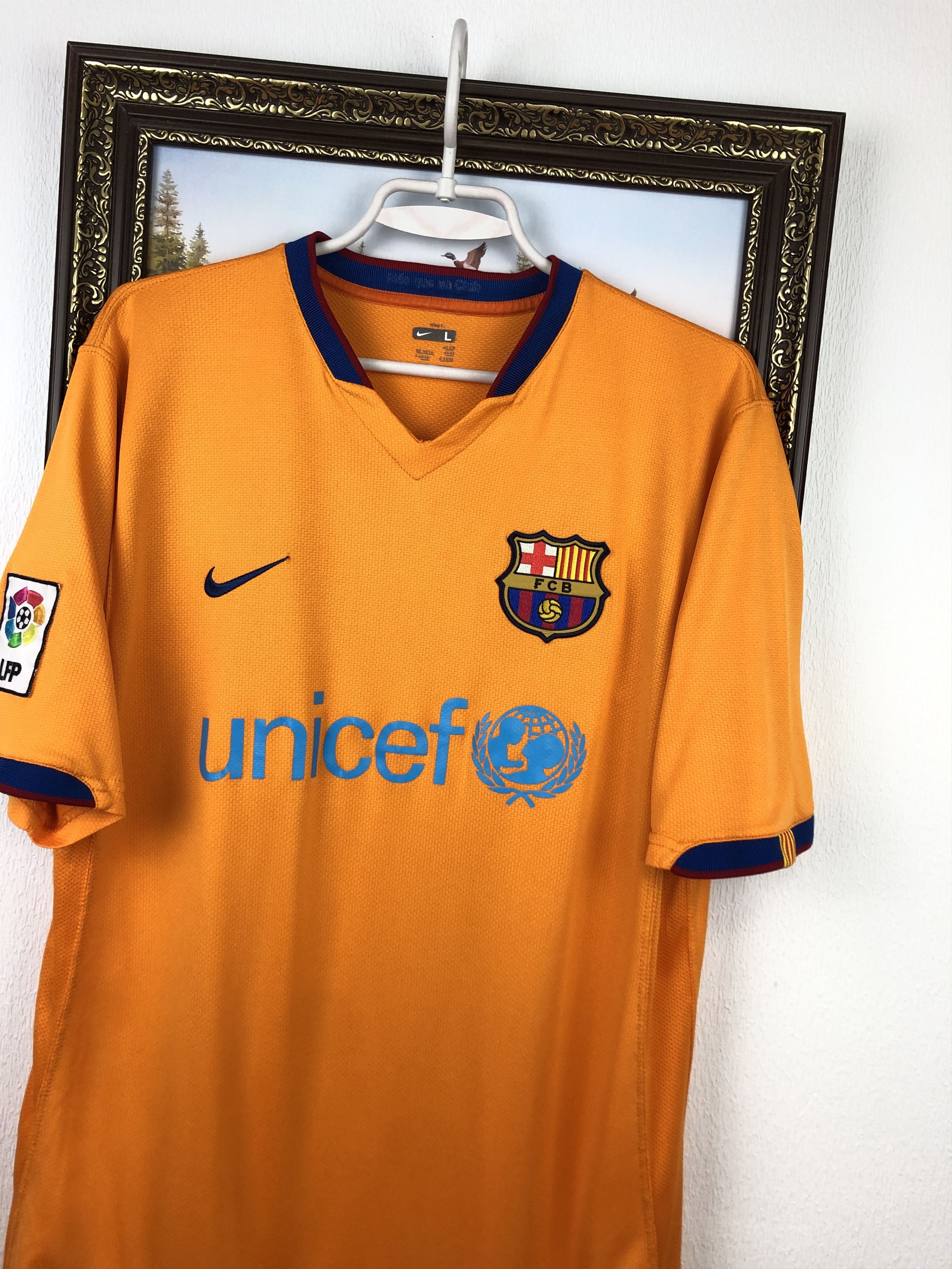 Nike Barcelona football shirt 2006 Soccer Nike Jersey Camiseta Size US L / EU 52-54 / 3 - 4 Thumbnail