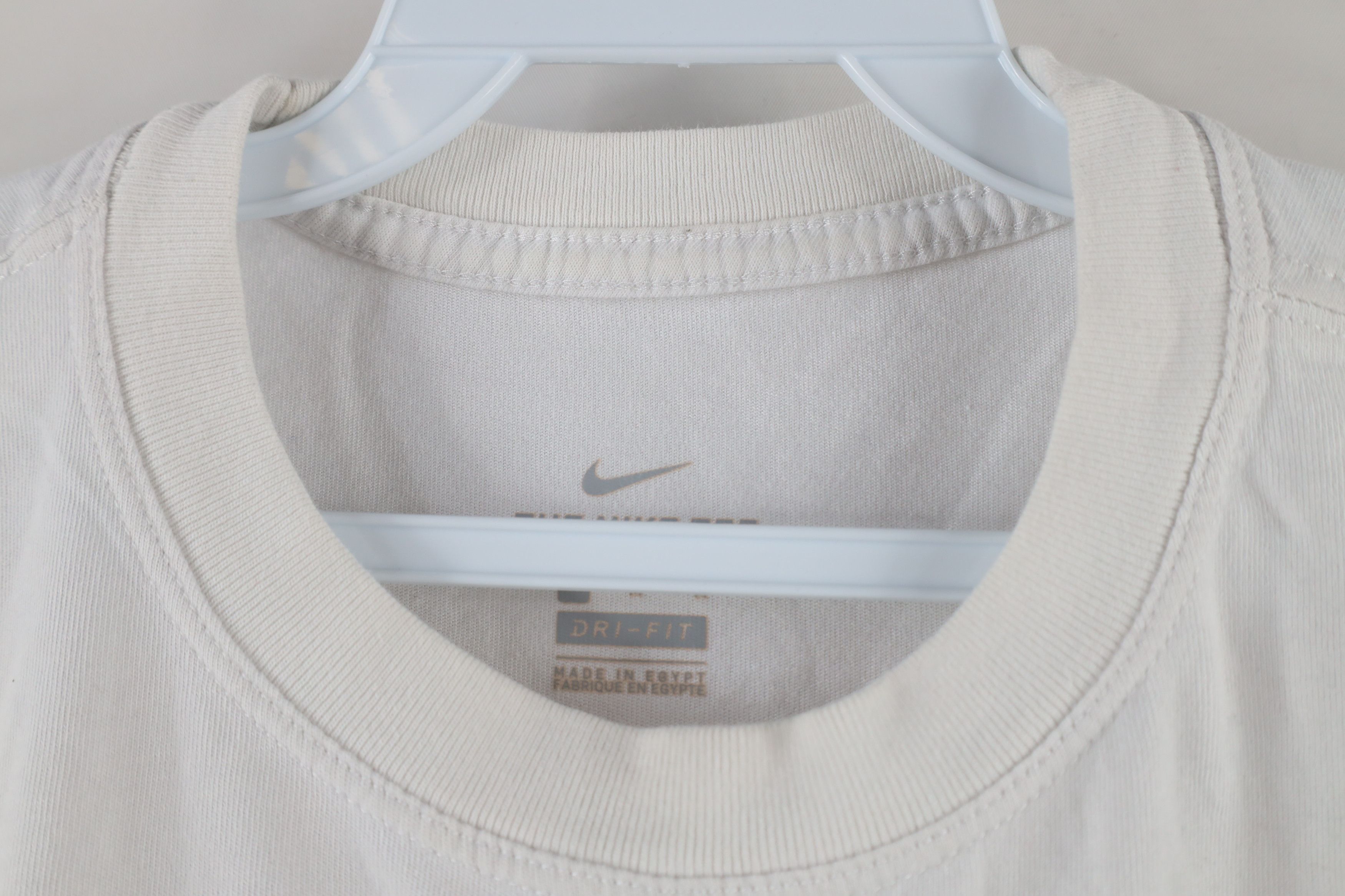 Nike × Vintage Nike Rainbow Travis Scott Center Swoosh Cropped T-Shirt Size M / US 6-8 / IT 42-44 - 5 Thumbnail