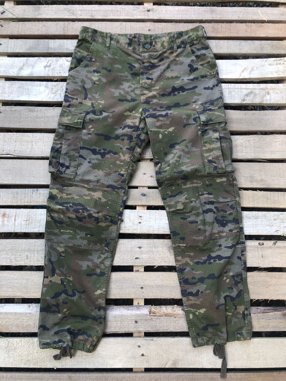 Vintage Vintage 80s Spanish Army Camouflage Cargo Pants Size US 33 - 1 Thumbnail