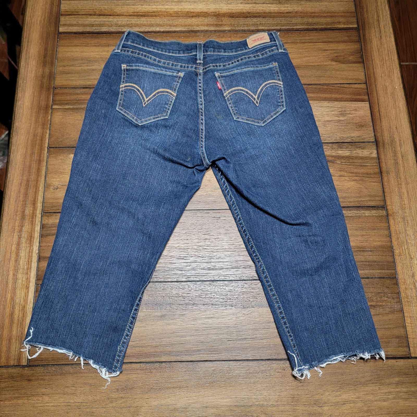 Levi's Levis 528 Denim Capris Curvy Cut w/ Raw Hem - Size 9 M Size 30" / US 8 / IT 44 - 3 Thumbnail