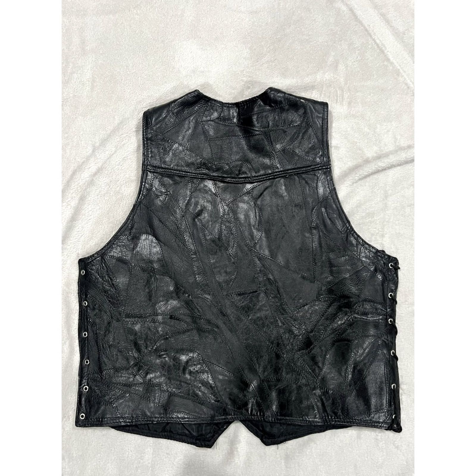 Palace VINTAGE Navarre Leather Vest Men Black Buffalo Leather Italian-Missing a Lace 3XL Vest Leather Black 3XL Navarre Mens Size US XXL / EU 58 / 5 - 2 Thumbnail