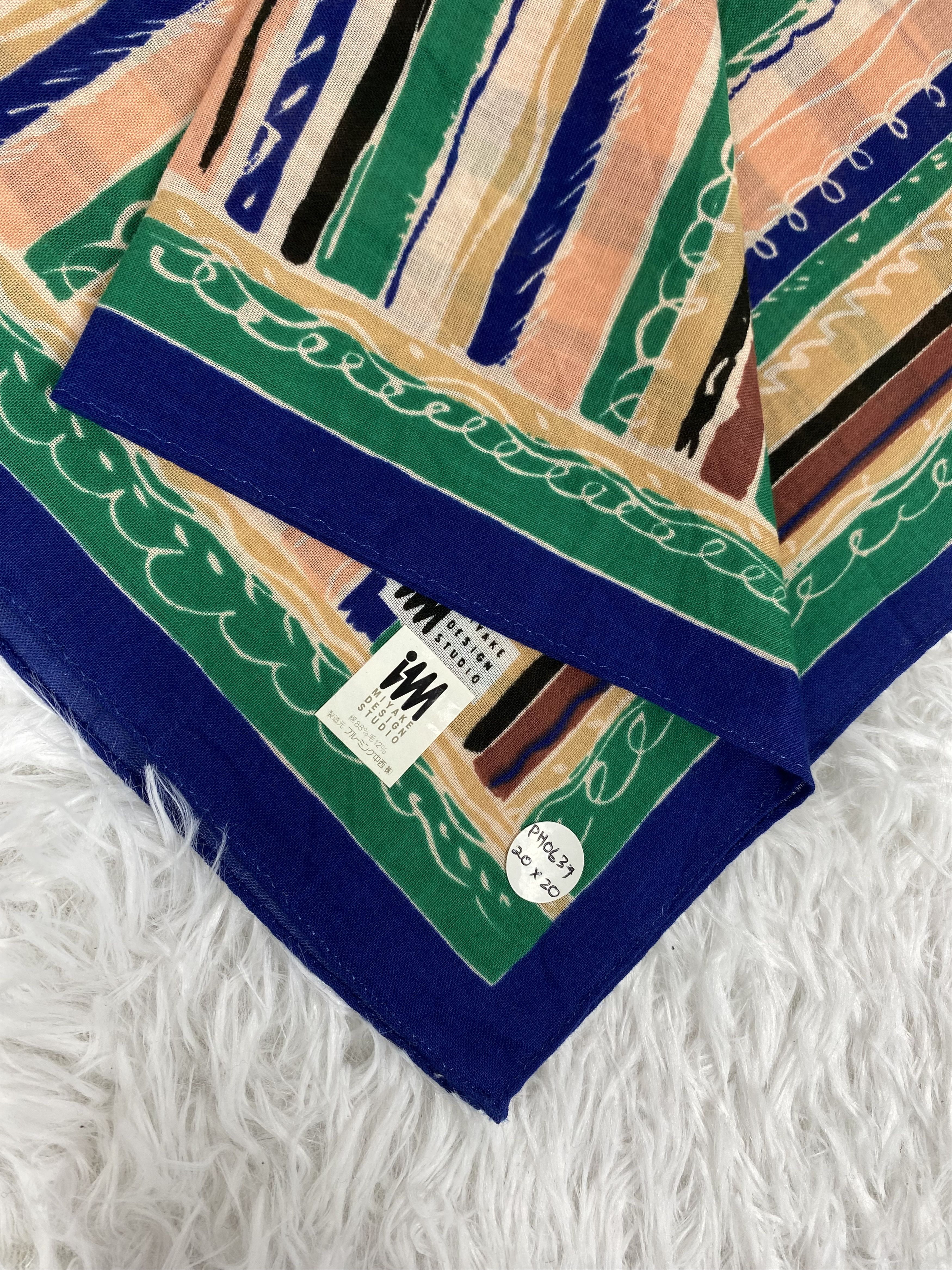 Issey Miyake Vintage Issey Miyake Handkerchief Neckerchief PH0637 Size ONE SIZE - 2 Thumbnail