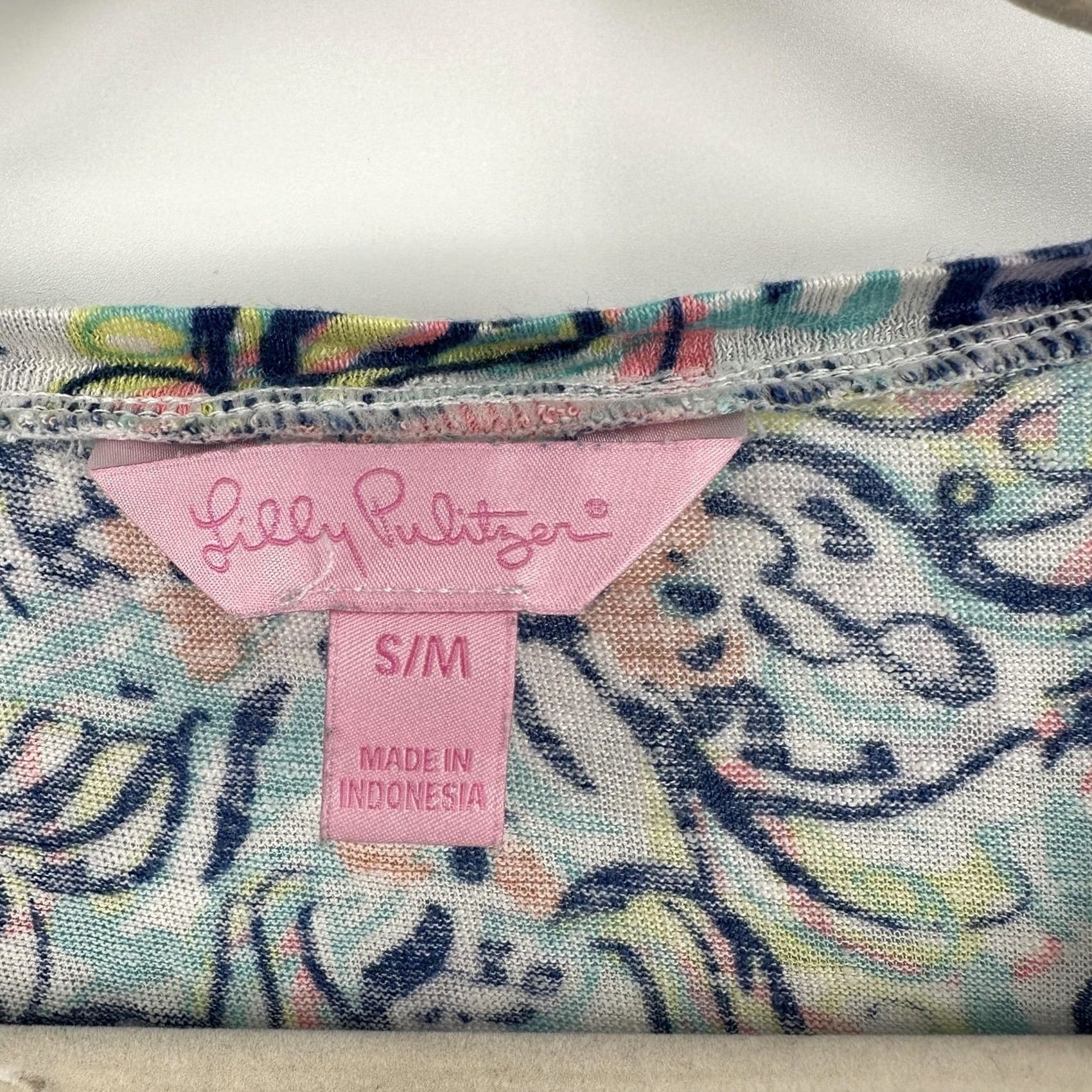 Lilly Pulitzer Lilly Pulitzer Shirt Womens S/M Linen Top Blue Green Leaf Paisley V-Neck Short Sleeve Multicolor Beach Tropical 23659 Mens? Size S / US 4 / IT 40 - 4 Thumbnail