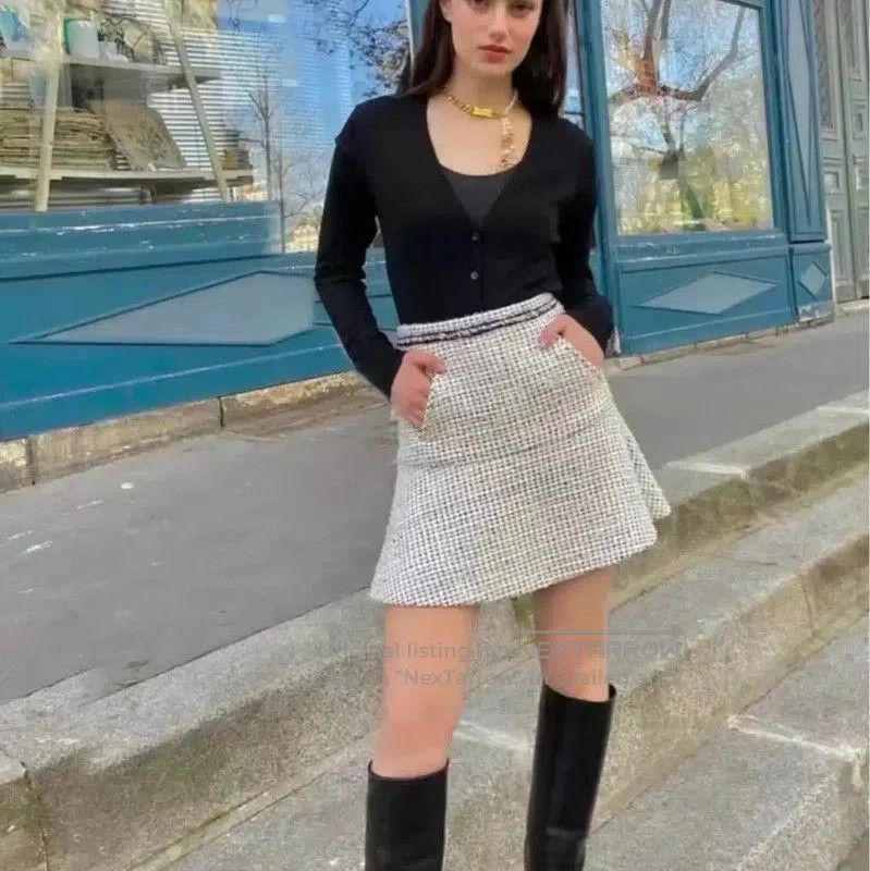 Chanel Chanel White Tweed Skirt XS . Size 23" - 8 Thumbnail