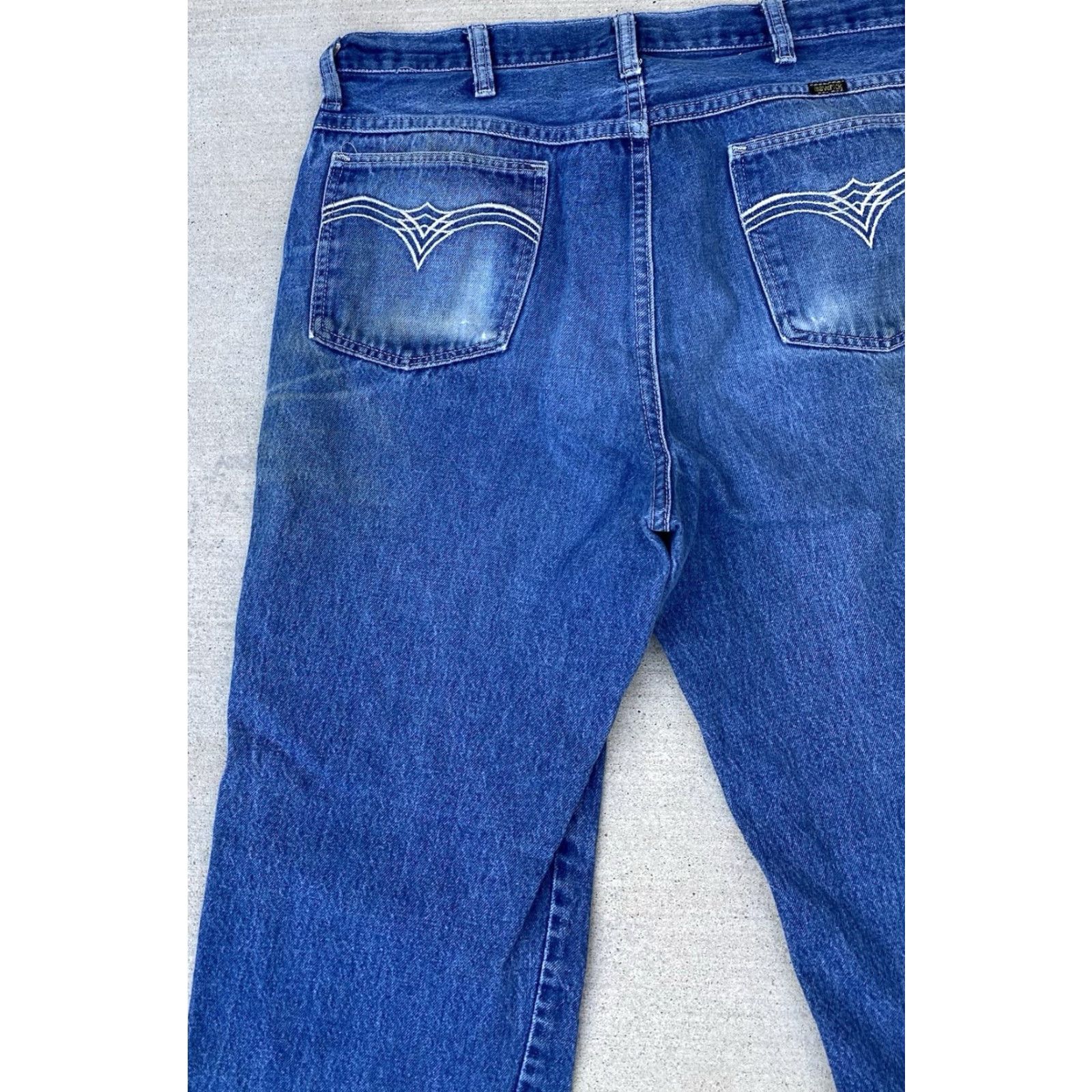 Vintage VINTAGE Maverick Jeans 34 XL 33 Waist 33 Inseam 33 Western Cowboy Denim Blue 100% Cotton Embroidered Pockets Zipper Rise High Stretch Not Distressed Size US 34 / EU 50 - 5 Thumbnail