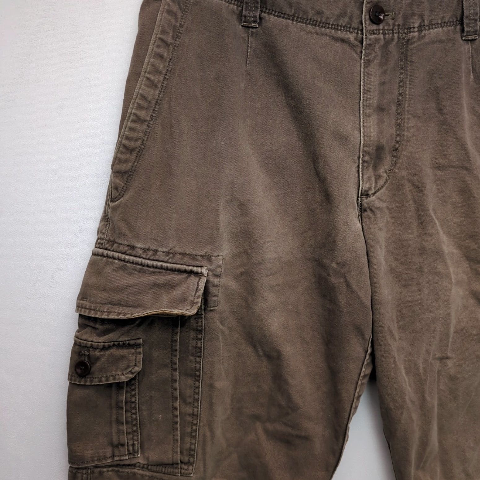 Banana Republic Banana Republic Cargo Shorts Brown Classic Fit Men 33 Cargo Shorts Brown Classic Fit Men Size 33 Brown Solid Cotton Men’s 33 Mens Size US 33 - 3 Thumbnail