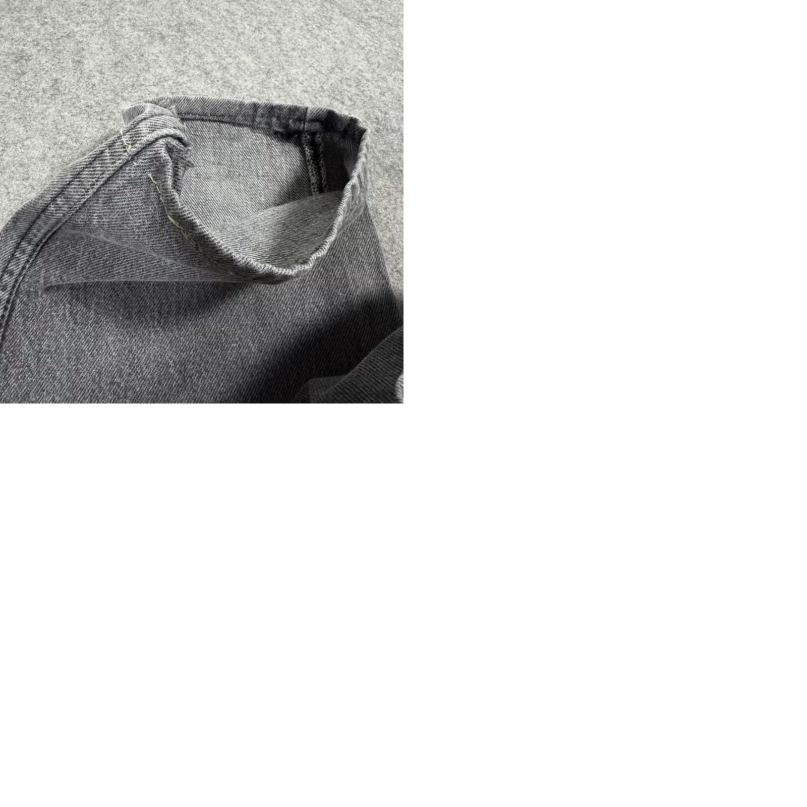 Levi's VINTAGE Levi's 501 Jeans Mens Size 33x34 Gray Made in USA Likely 80s 90s Style Straight 5-Pocket Comfort Regular Fit USA Size US 33 - 12 Thumbnail