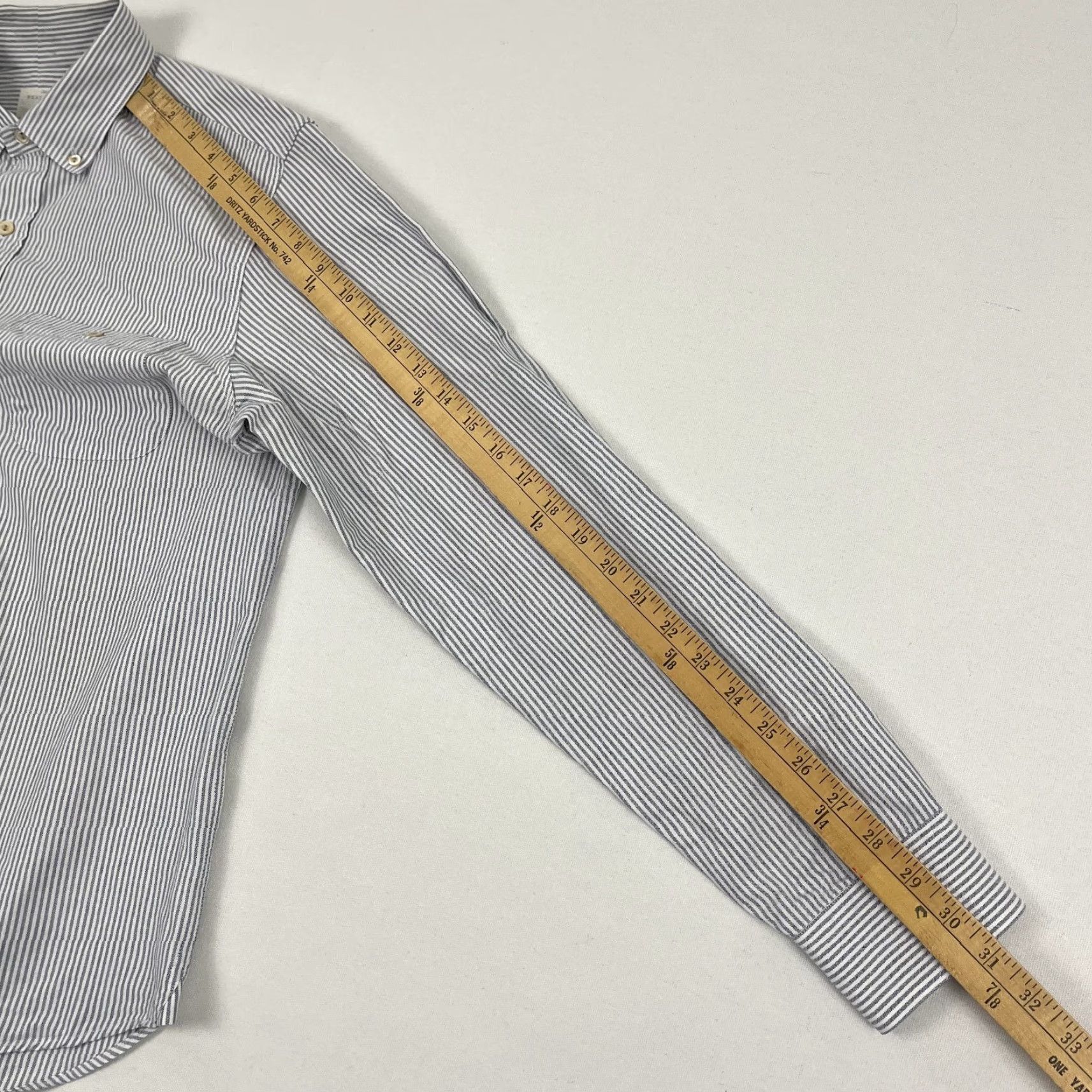 CO Guideboat Co Oxford Shirt Mens Medium Blue White Striped Button-Down Back Beat Button Down) Size US M / EU 48-50 / 2 - 6 Thumbnail