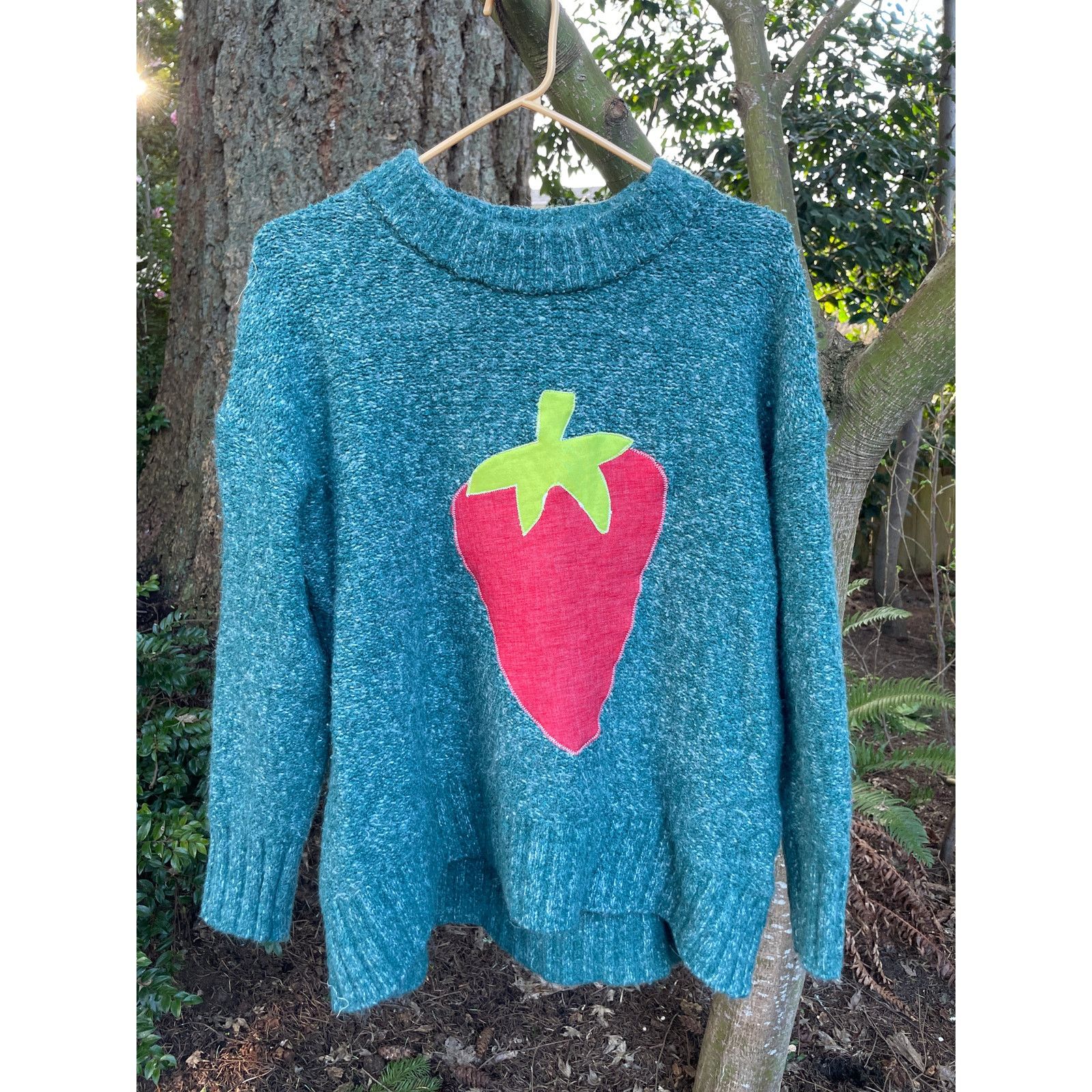 Handmade Small Upcycled Blue Knit Strawberry Applique Sweater Size S / US 4 / IT 40 - 9 Thumbnail