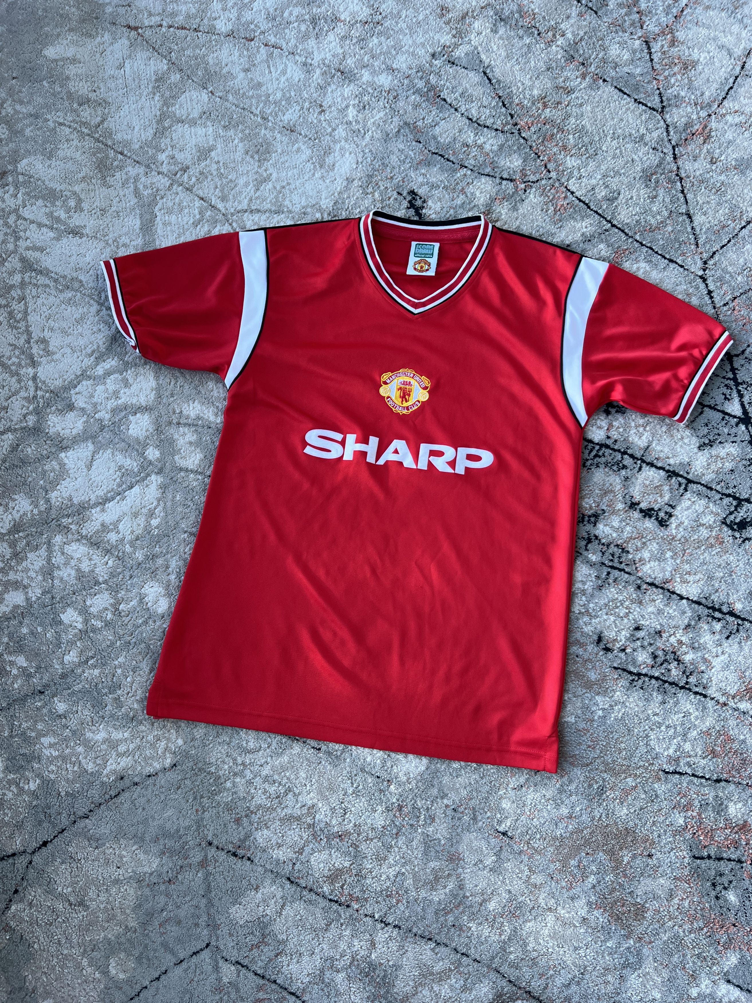 Other Manchester United Retro Sharp Jersey Size US M / EU 48-50 / 2 - 1 Thumbnail