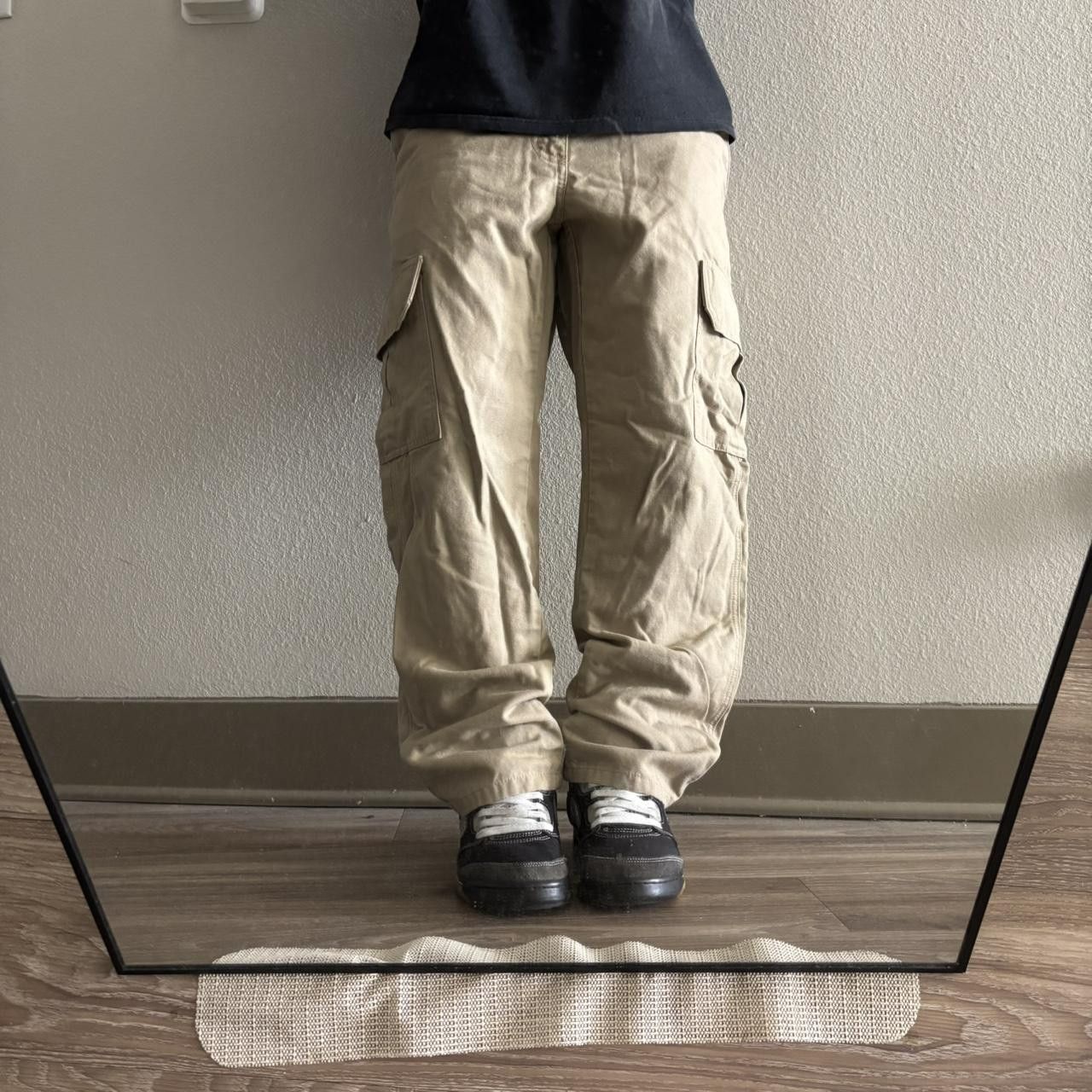 Vintage Crazy Vintage Y2K/2000s Khaki Workwear Essential Cargo Pants! 29x30 Size US 29 - 1 Thumbnail