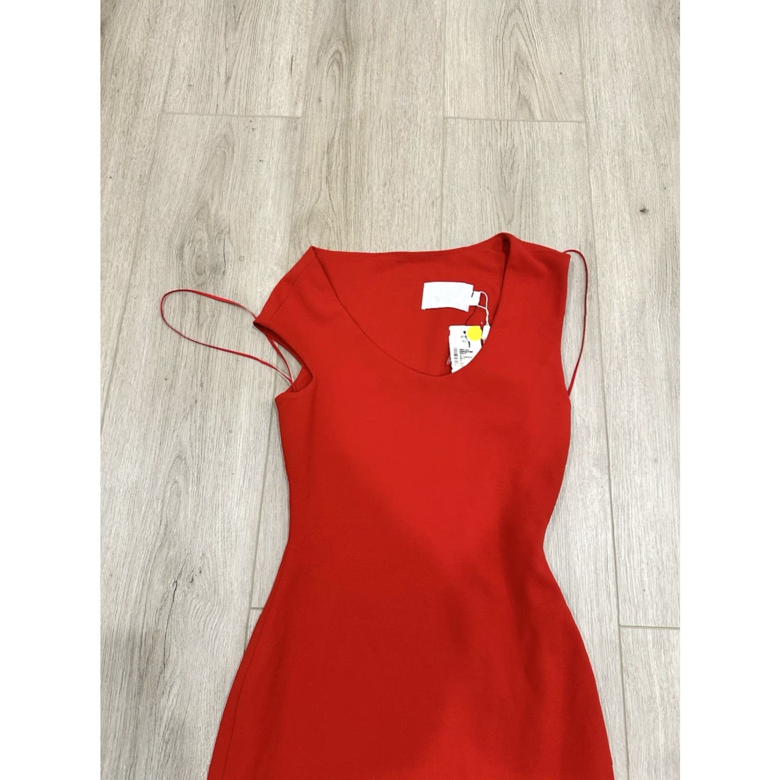 Solace London NWT Solace London Mille Crepe Gown Red 0US/4UK Ball Gown Short Sleeve Asym Neckline Women's Dress Long 95% Polyester 5% Elastane Size XS / US 0-2 / IT 36-38 - 4 Thumbnail