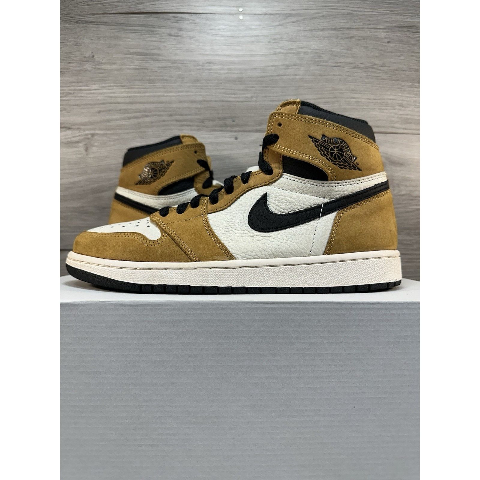 Jordan Brand Jordan 1 Retro High OG Rookie of the Year 2018 - Size 8.5 Size US 8.5 / EU 41-42 - 1 Thumbnail