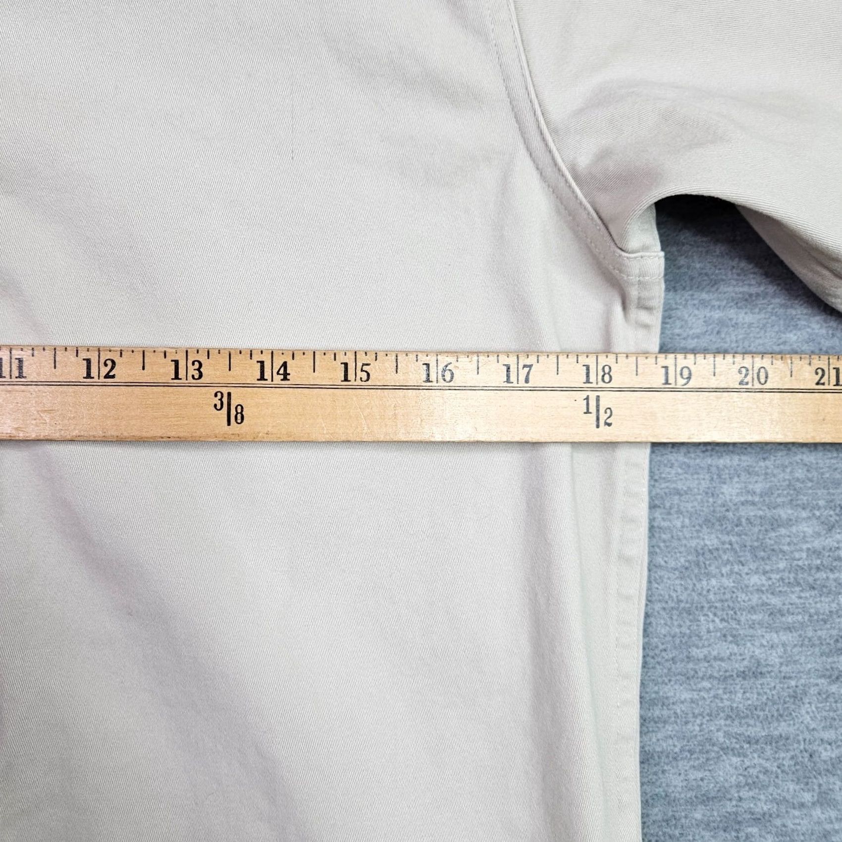 Fear of God Fear of God Essentials Shirt Small Beige Baseball Style Button Front Shirt Womens Small Beige Baseball Style Button Front Size S / US 4 / IT 40 - 5 Thumbnail