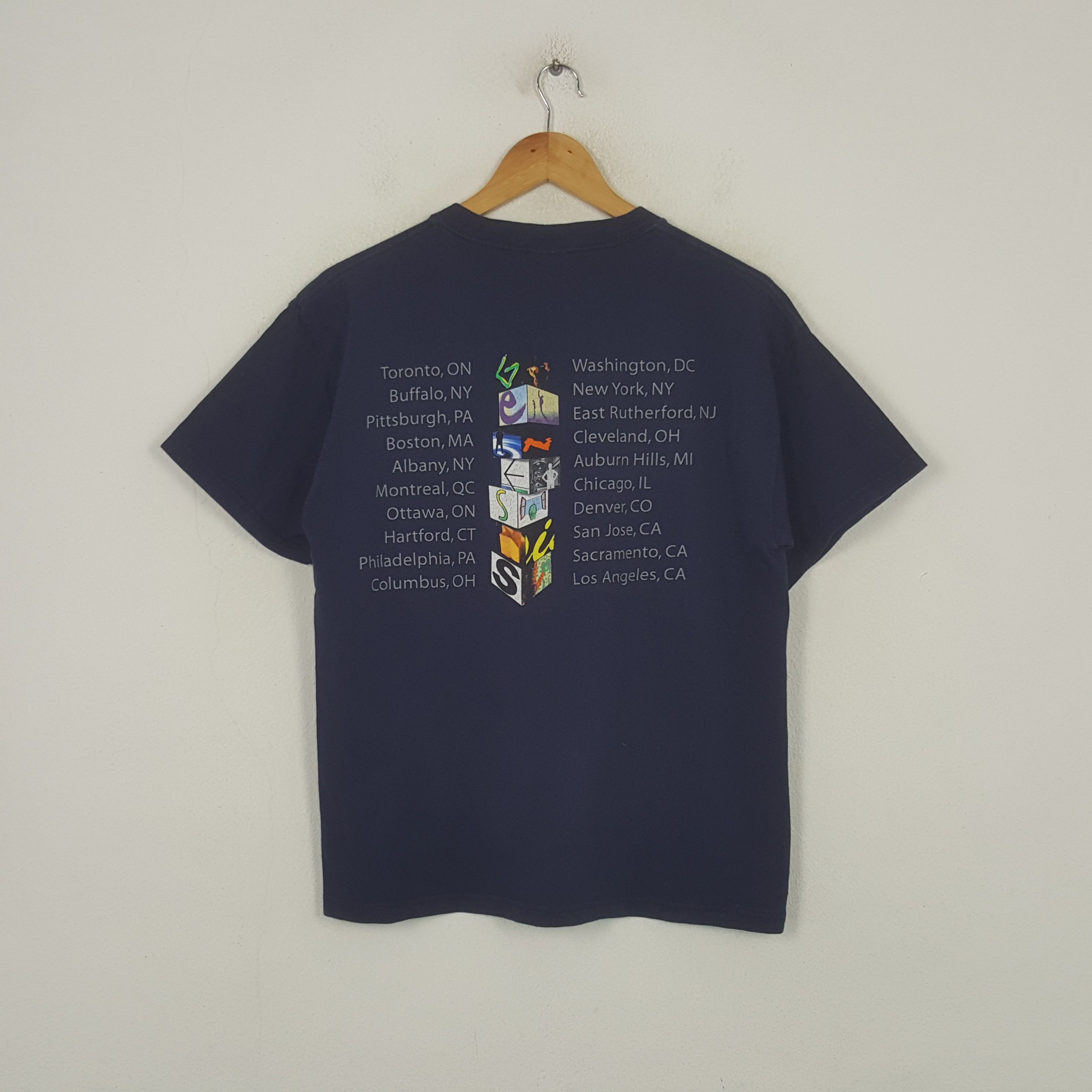 Band Tees Vintage Genesis English Rock Band Tshirt RR24 Size US M / EU 48-50 / 2 - 3 Thumbnail