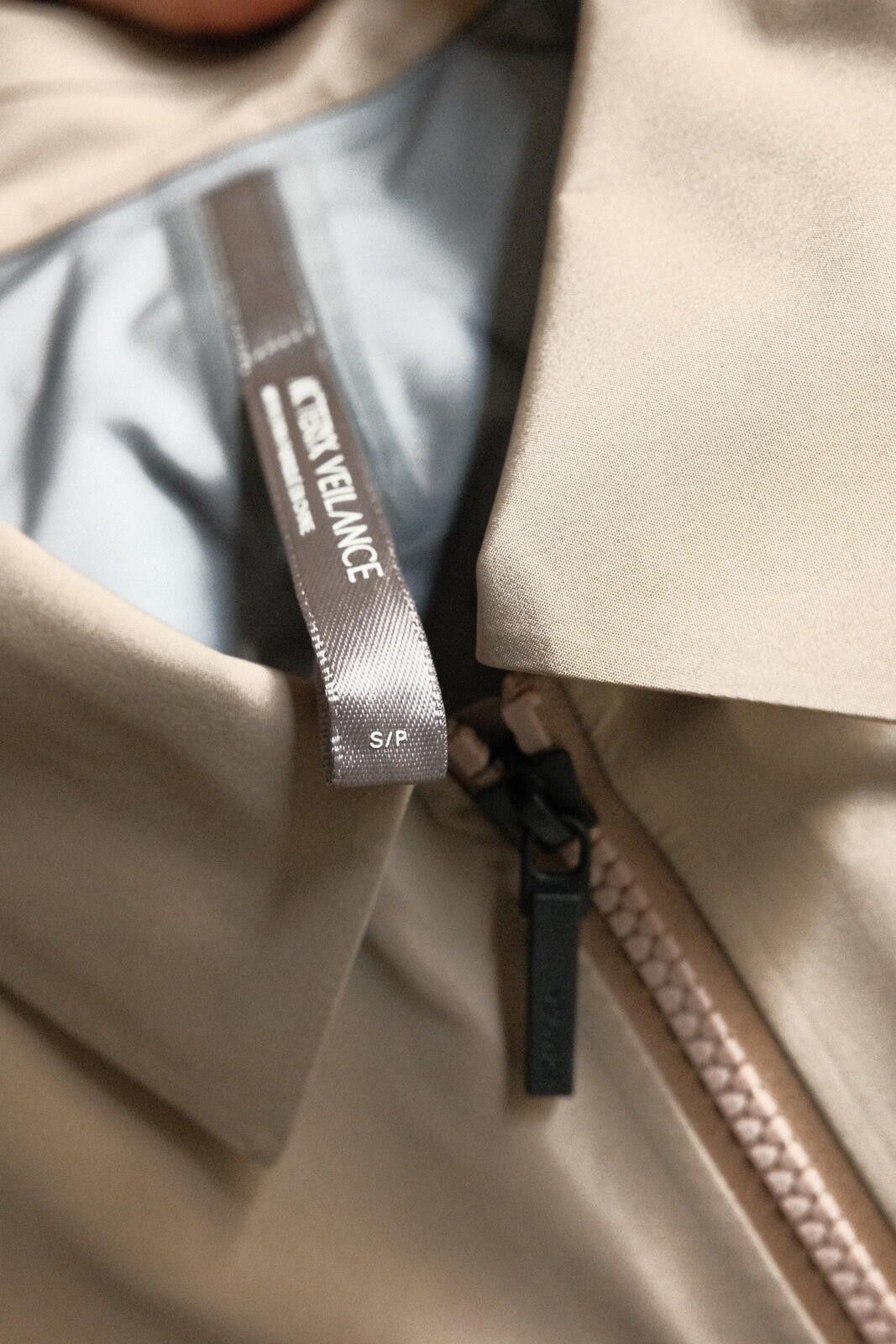 Other Arc´Teryx Veilance Centroid Jacket Beige Windbreaker S/P Size S / US 4 / IT 40 - 4 Thumbnail