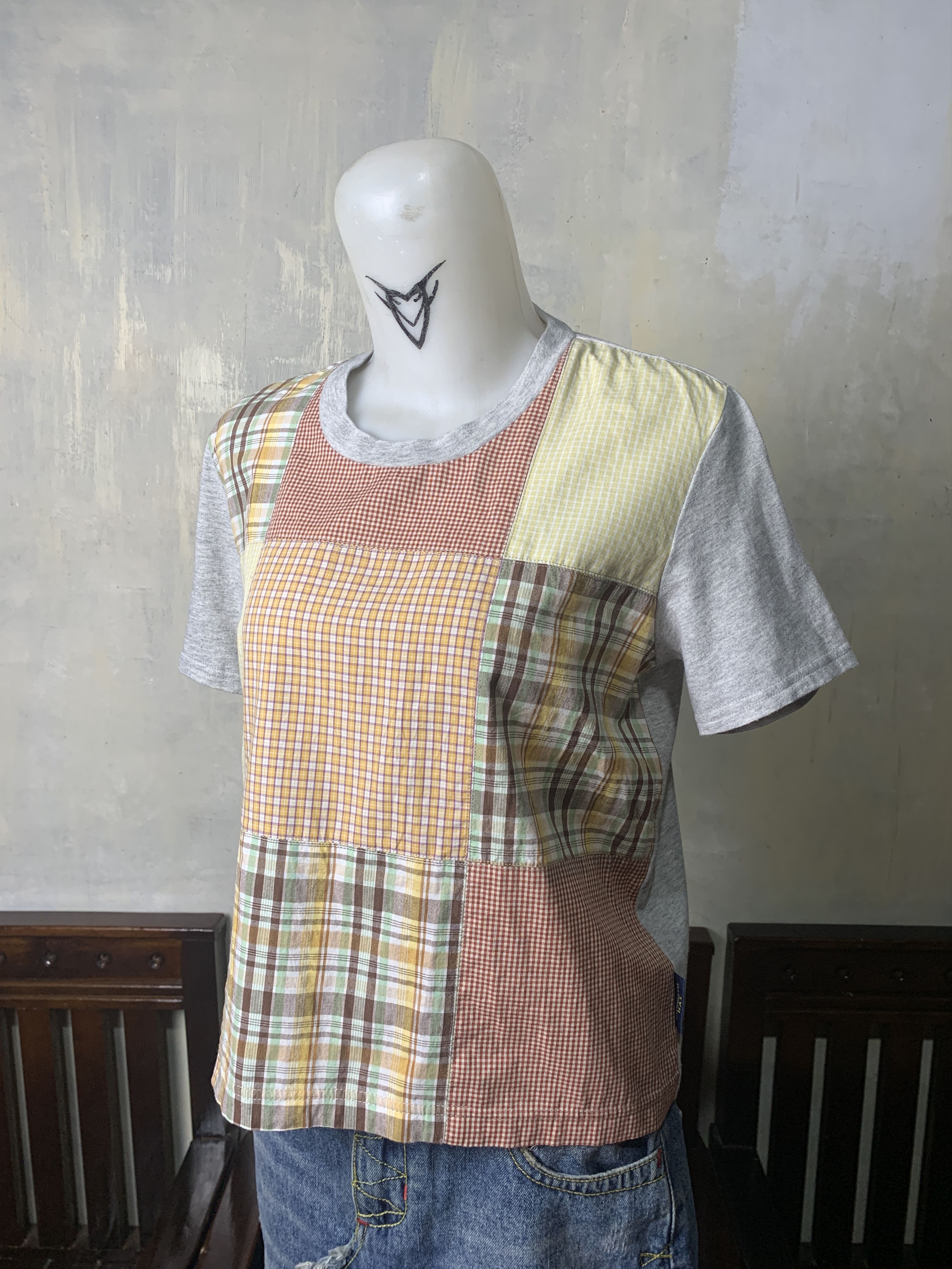 Hai Sporting Gear 2000s Hai Sporting Gear Patchwork Tee (M) Size M / US 6-8 / IT 42-44 - 2 Thumbnail