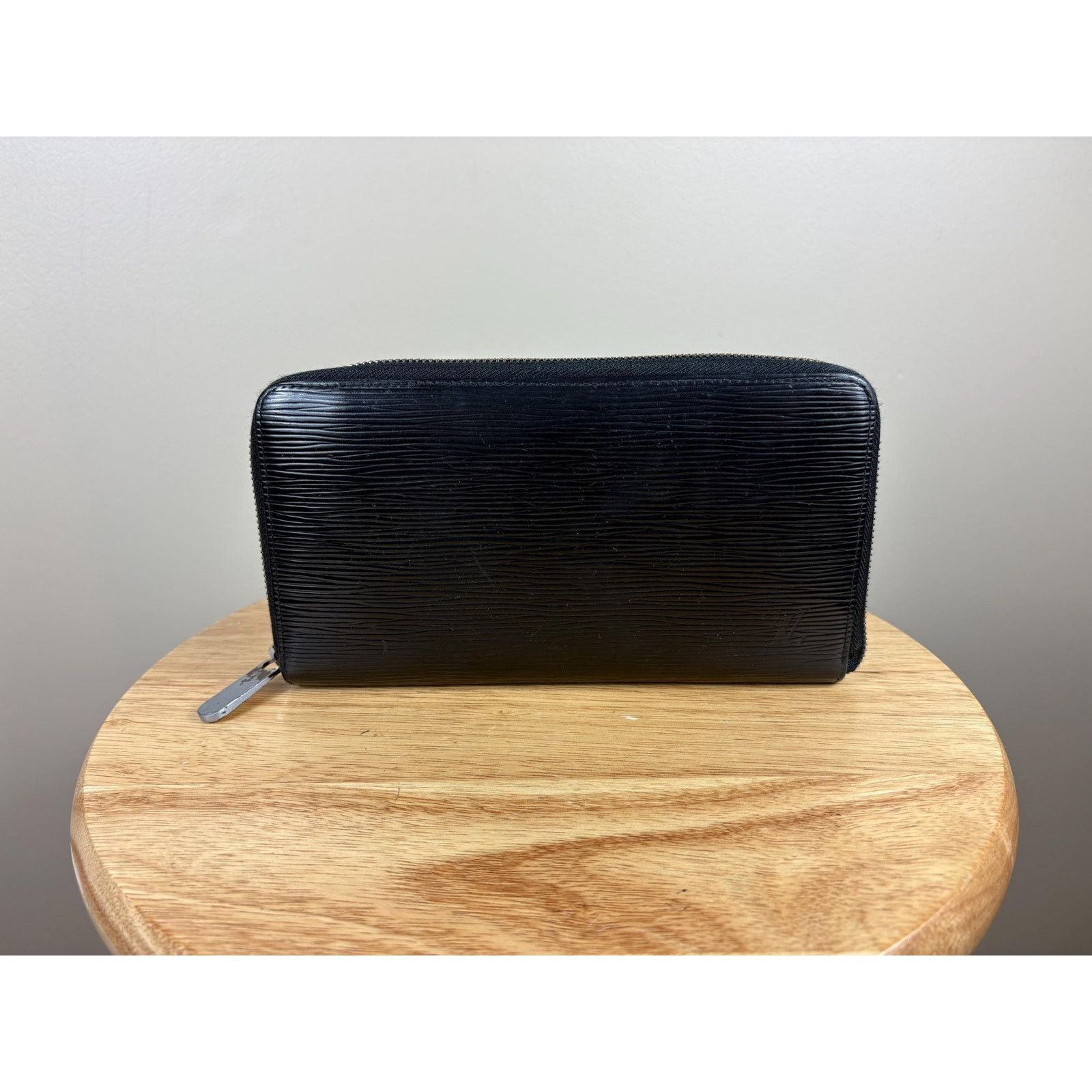 Louis Vuitton Authentic Louis Vuitton Black Epi Zippy Zip Around Wallet Size ONE SIZE - 1 Thumbnail