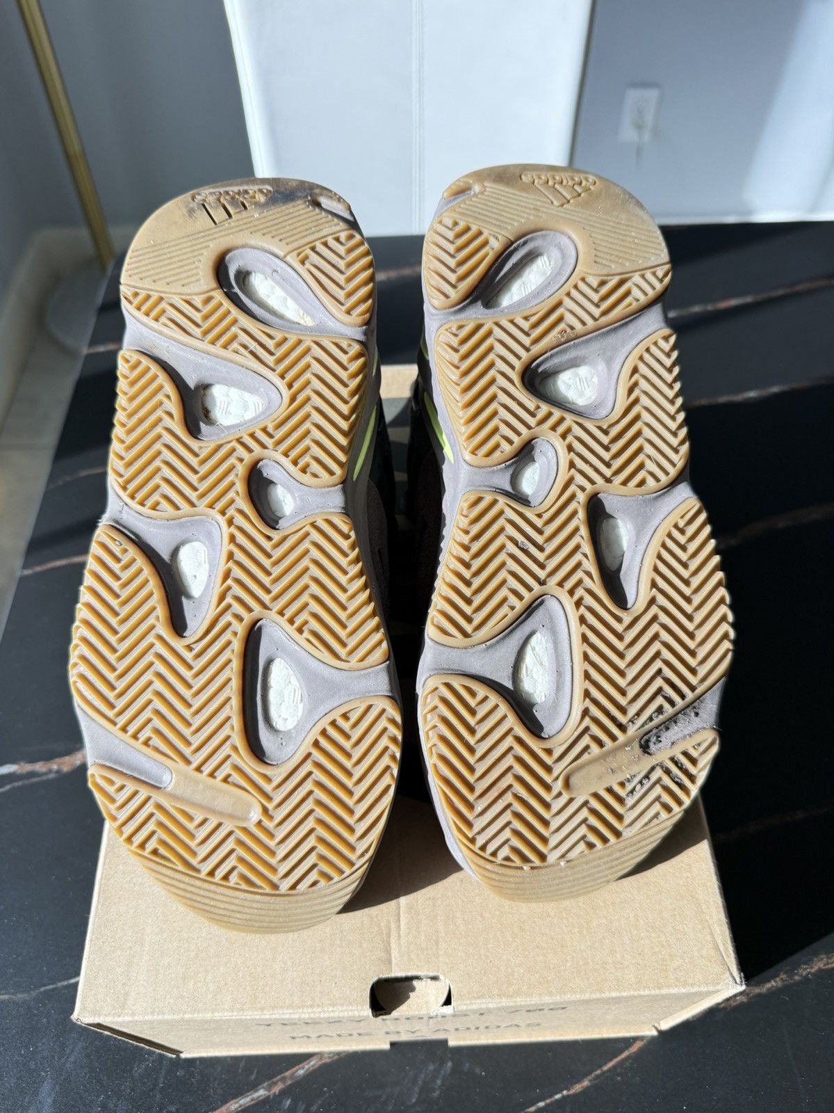 Adidas Yeezy Boost 700 Mauve Size US 9.5 / EU 42-43 - 4 Thumbnail