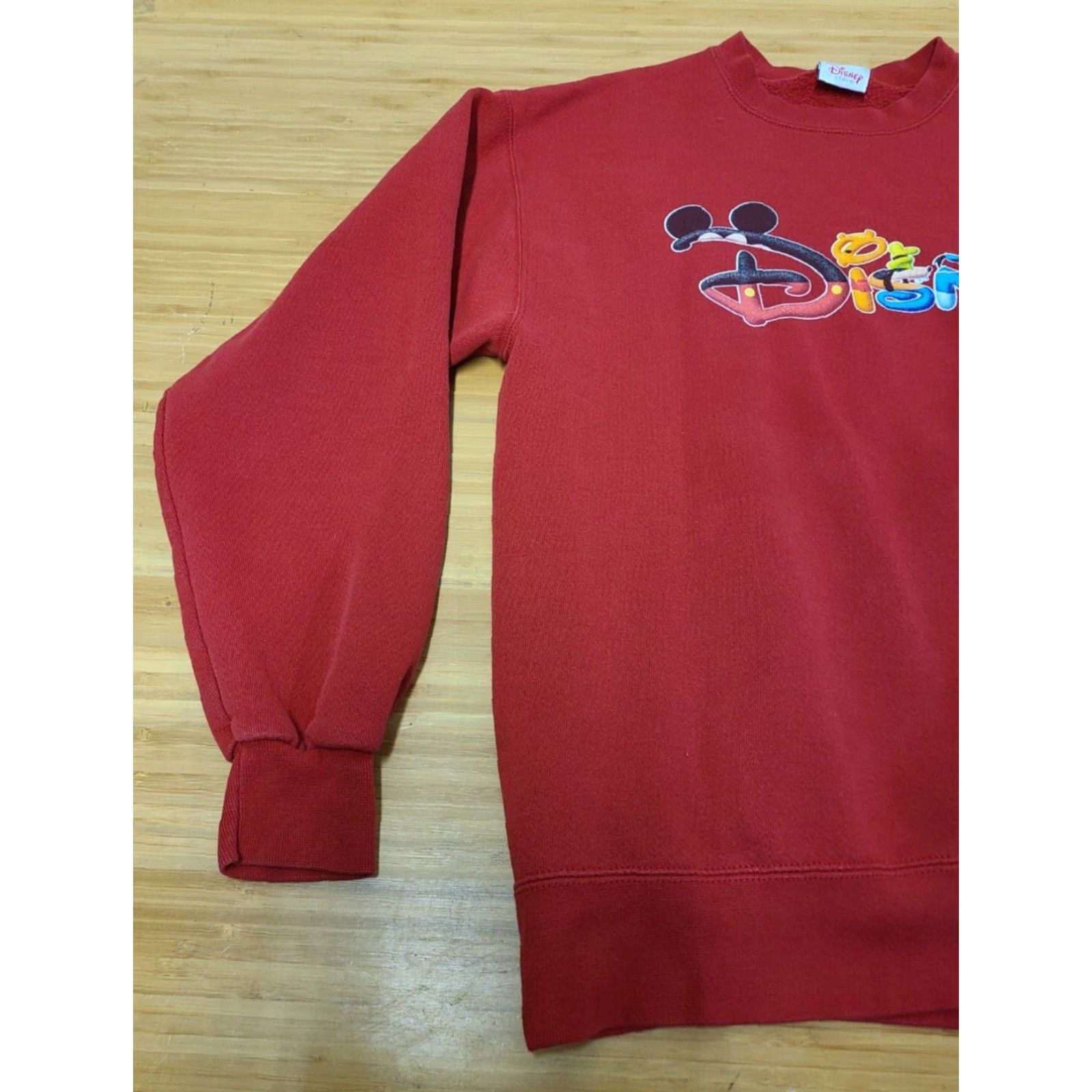 Disney VINTAGE Disney Sweatshirt Men Mickey and Friends Crew Neck Long Sleeve Red 90s USA Graphic Print Size M Size US M / EU 48-50 / 2 - 4 Thumbnail
