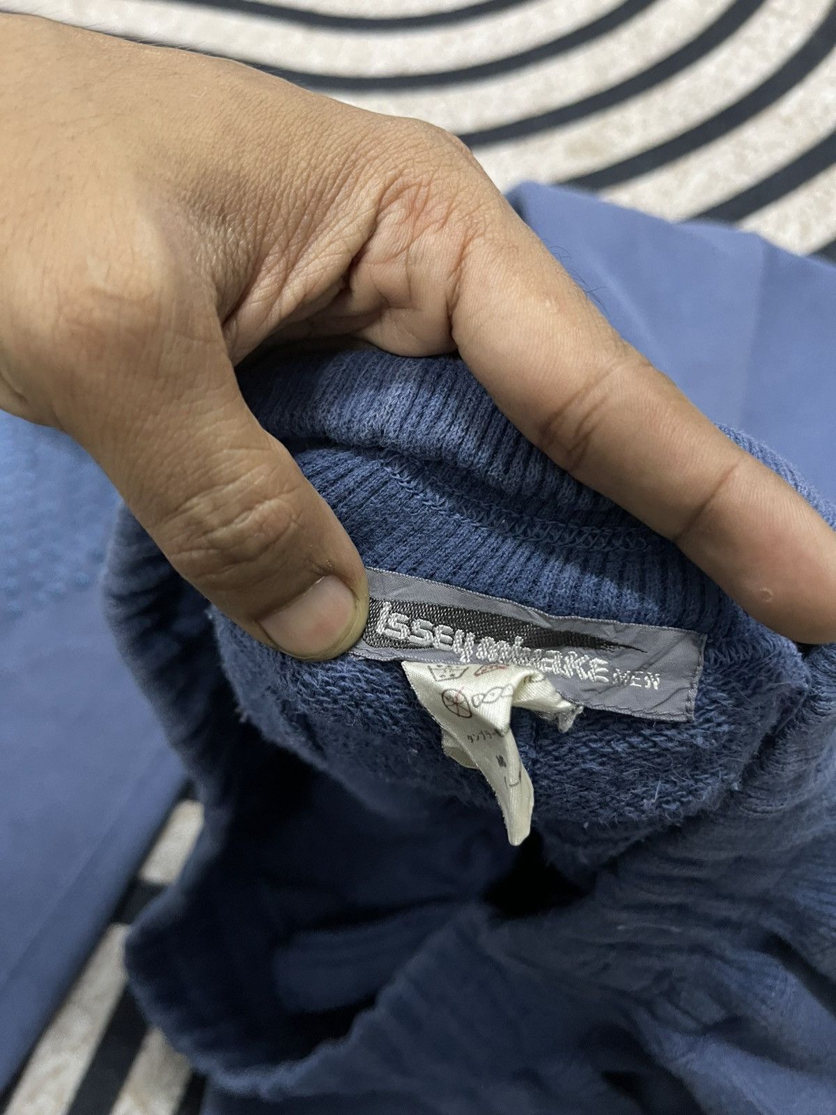 Issey Miyake × Japanese Brand × Vintage 80s ISSEY MIYAKE SWEATPANT RARE DESIGN FADED Size US 32 / EU 48 - 9 Thumbnail