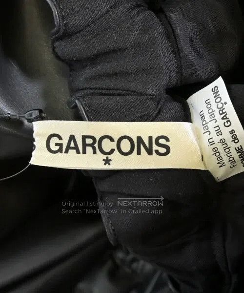 Comme des Garcons Comme des Garcons size XS Black vintage leather rose patte Size 22" - 3 Thumbnail
