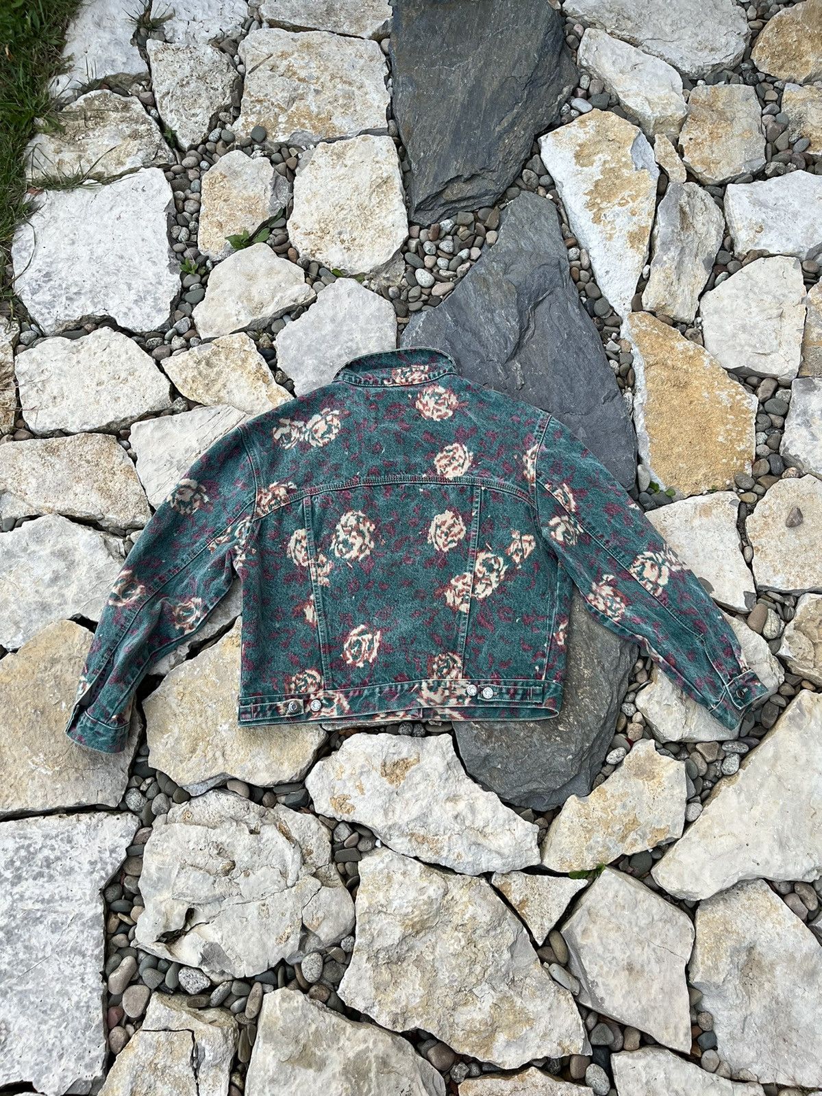 Vintage Vintage Jonny-q y2k all over print cropped denim jacket Size US M / EU 48-50 / 2 - 2 Thumbnail