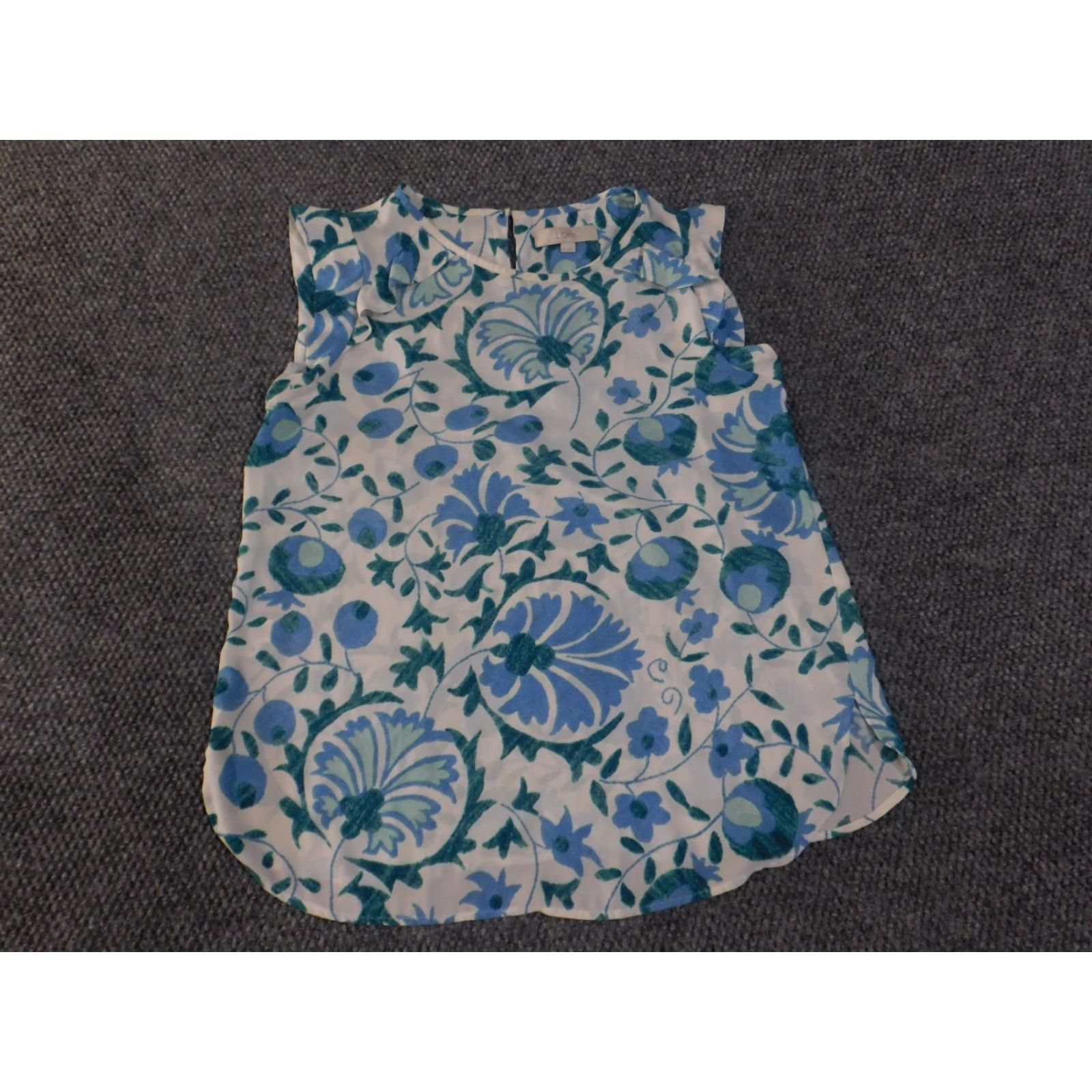 Loft LOFT Blouse Womens Medium White Blue Floral Sleeveless Ruffle Neck Work Top Size M / US 6-8 / IT 42-44 - 2 Thumbnail