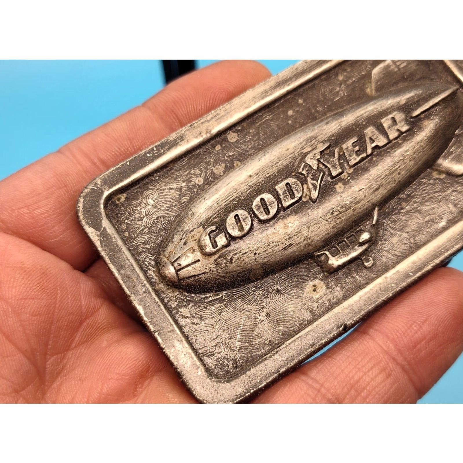 Vintage VINTAGE Goodyear Blimp Belt Buckle 1974 Gray Occupational Metal Mens Size ONE SIZE - 2 Thumbnail