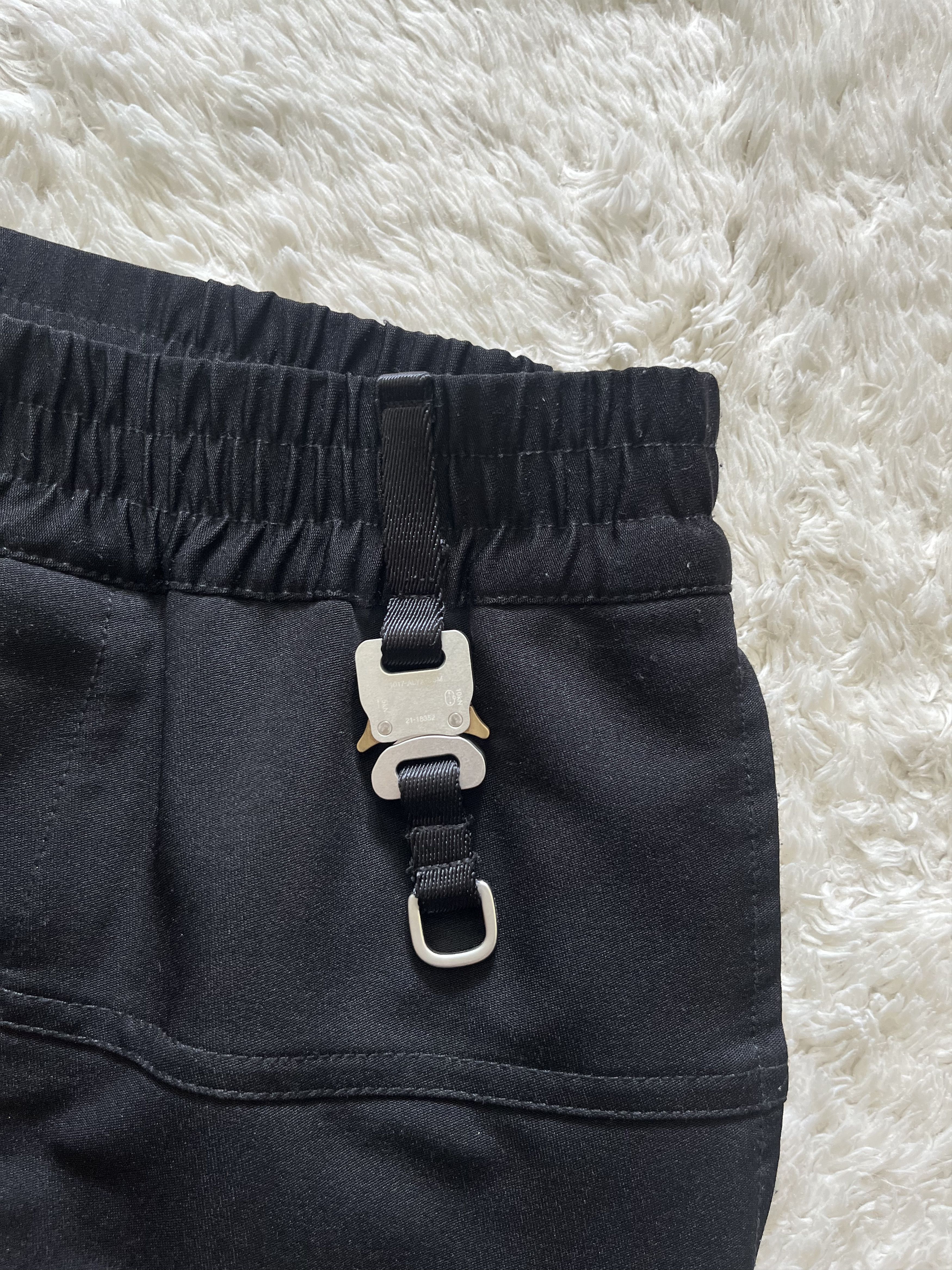 1017 ALYX 9SM 1017 alyx 9sm pants Size US 28 / EU 44 - 3 Thumbnail