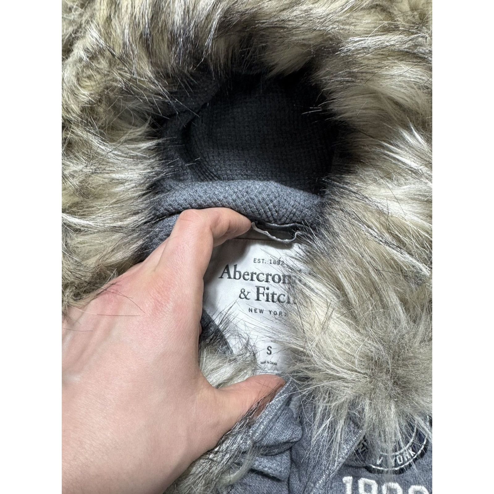 Abercrombie & Fitch Y2K Vintage Abercrombie Fitch Full Fur Hoodie Ifsixwasnine Size US S / EU 44-46 / 1 - 4 Thumbnail