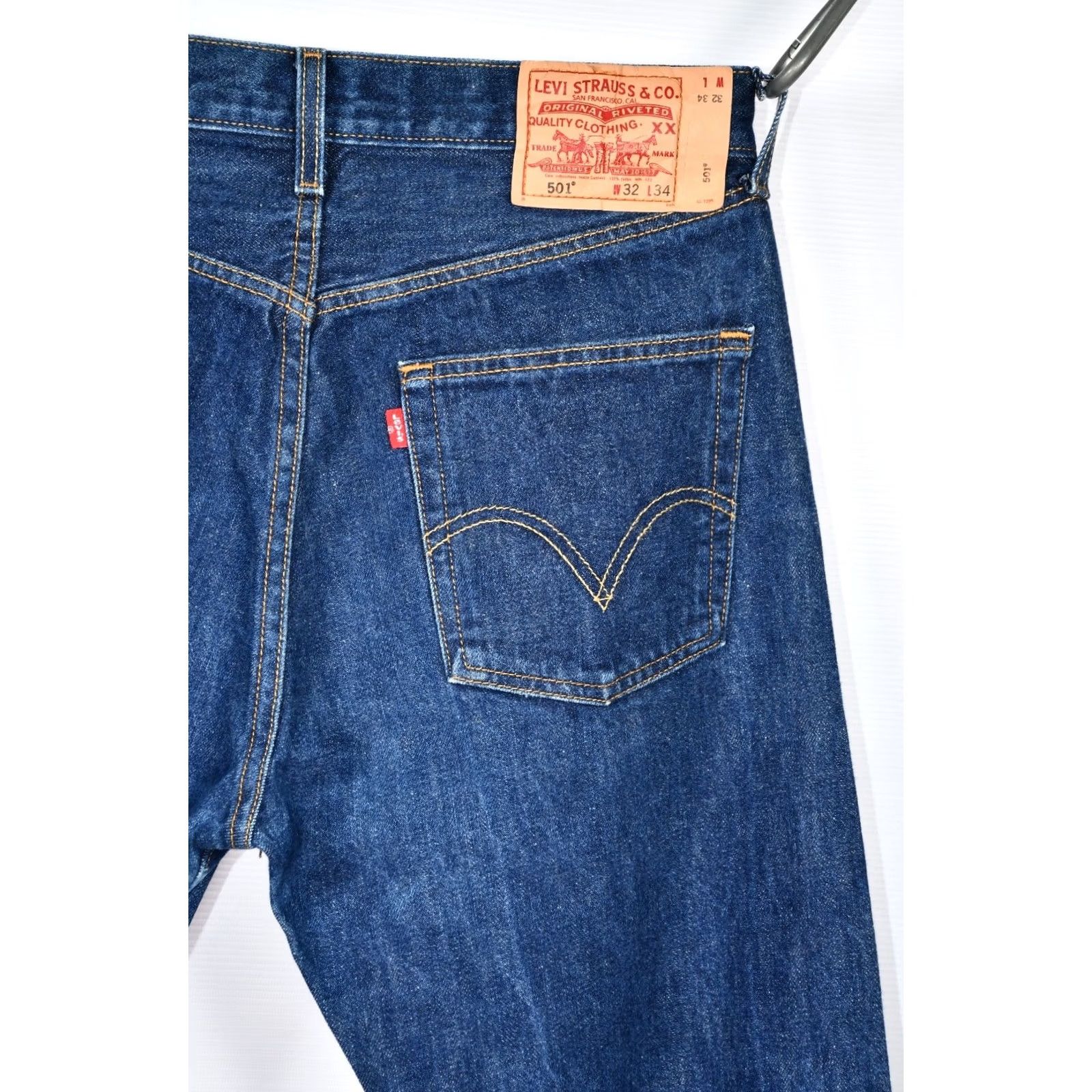 Levi's VINTAGE Levi's 501 Jeans Men Regular 32x34 Blue Denim 100% Cotton Straight 5-Pocket 80s Theme Size US 32 / EU 48 - 4 Thumbnail