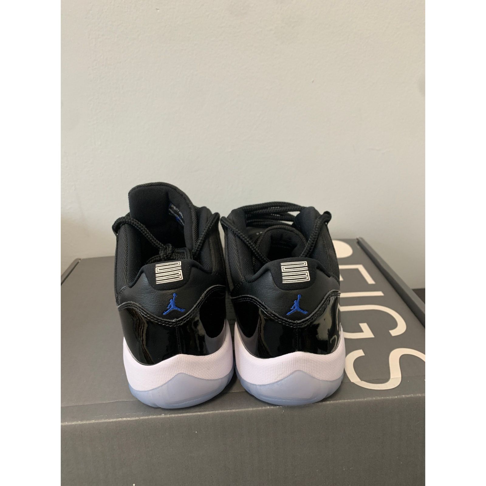 Nike Nike Air Jordan 11 Retro Low Space Jam Size 11 Used Size US 11 / EU 44 - 3 Thumbnail