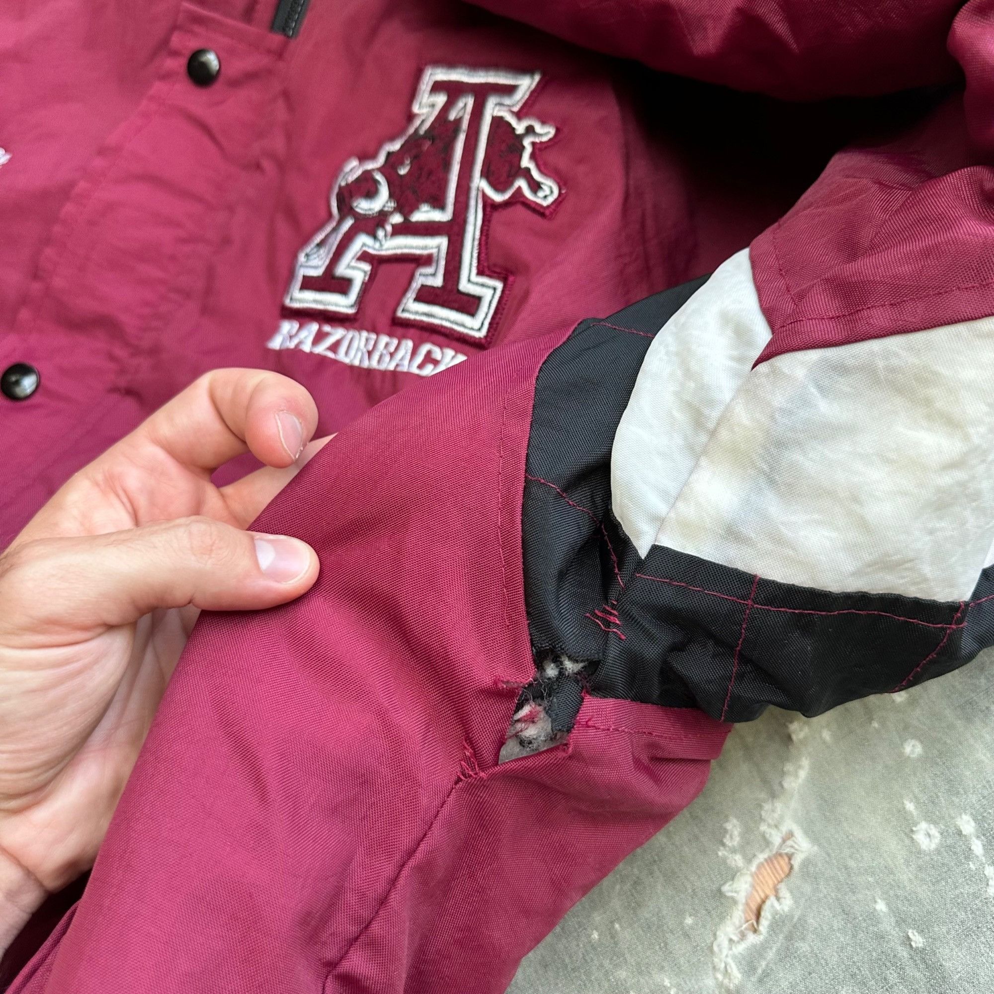 Vintage Vintage Starter Arkansas Razorbacks Puffer Jacket Size US L / EU 52-54 / 3 - 6 Thumbnail