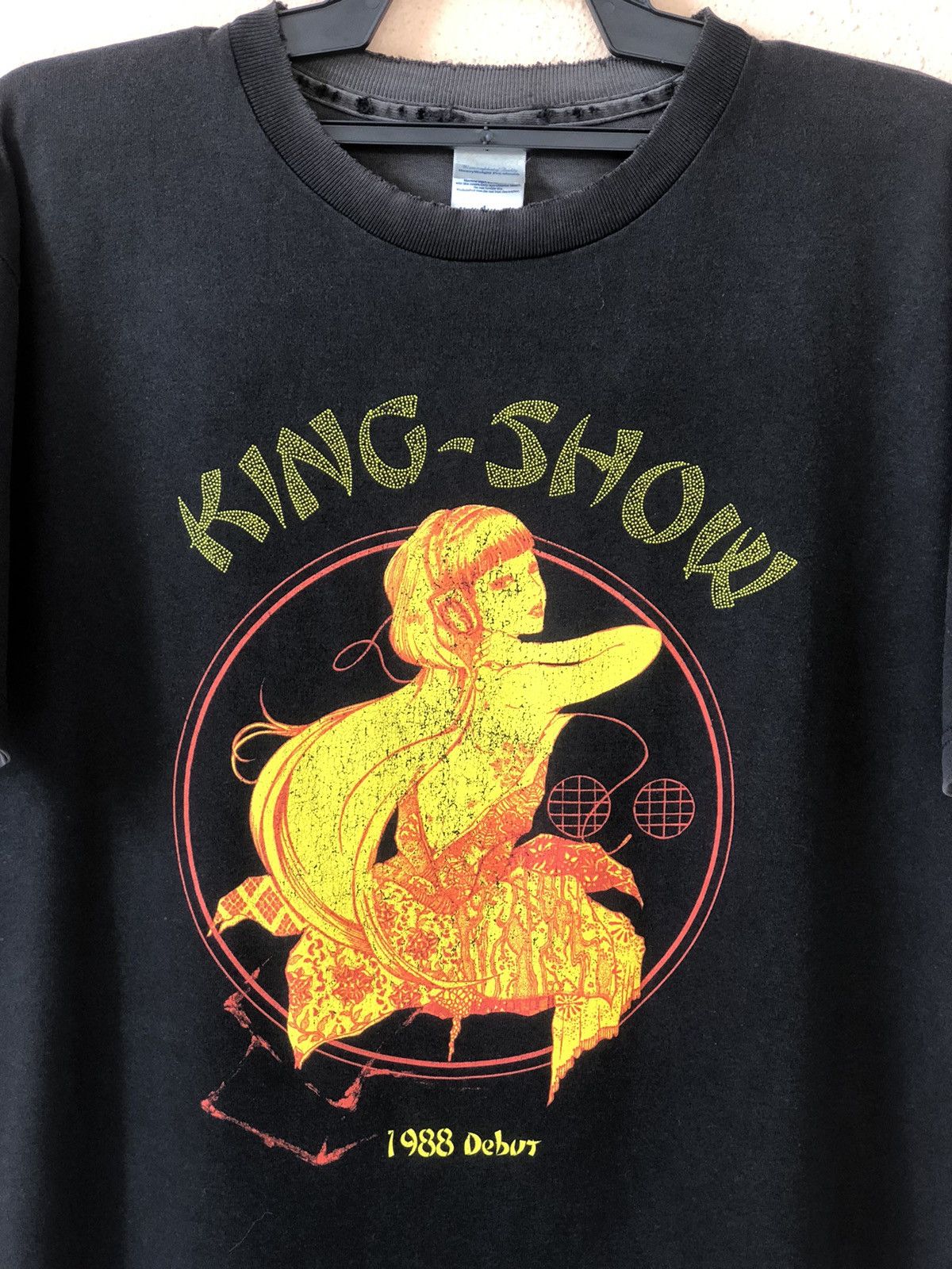 Vintage Vintage KING SHOW Distressed Tee Size US L / EU 52-54 / 3 - 2 Thumbnail