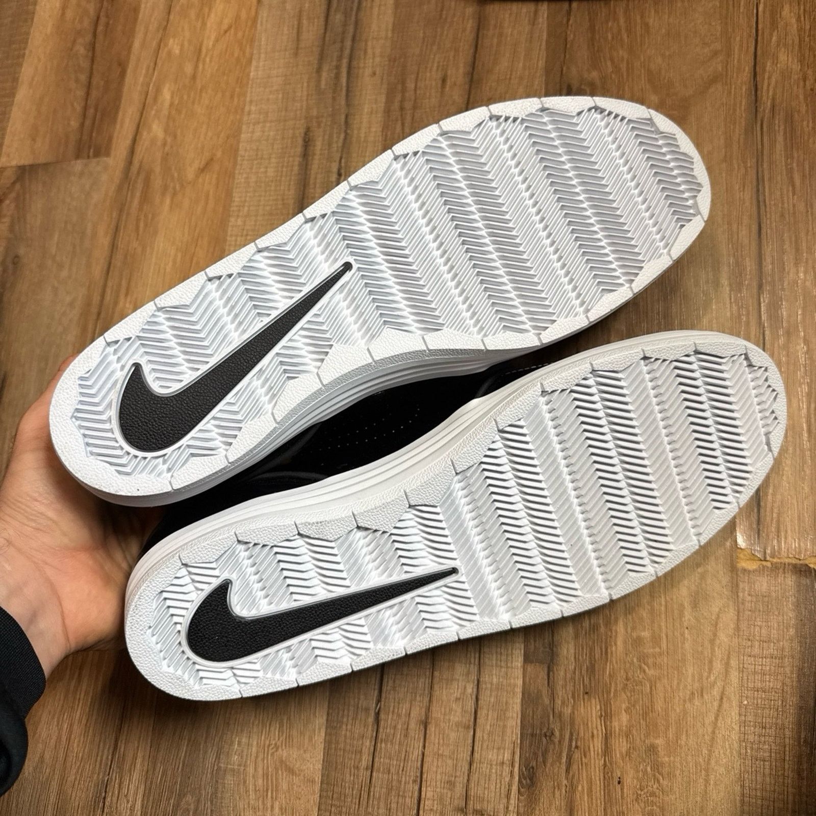 Nike 2014 Nike SB Lunarlon 8five2 Stefan Janoski Patent Black Size US 11 / EU 44 - 5 Thumbnail