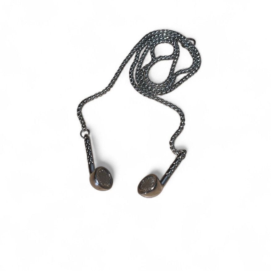 Japanese Brand Vintage Headphones Silver Airpods Necklace Hip Hop Jewelry Size ONE SIZE - 1 Thumbnail