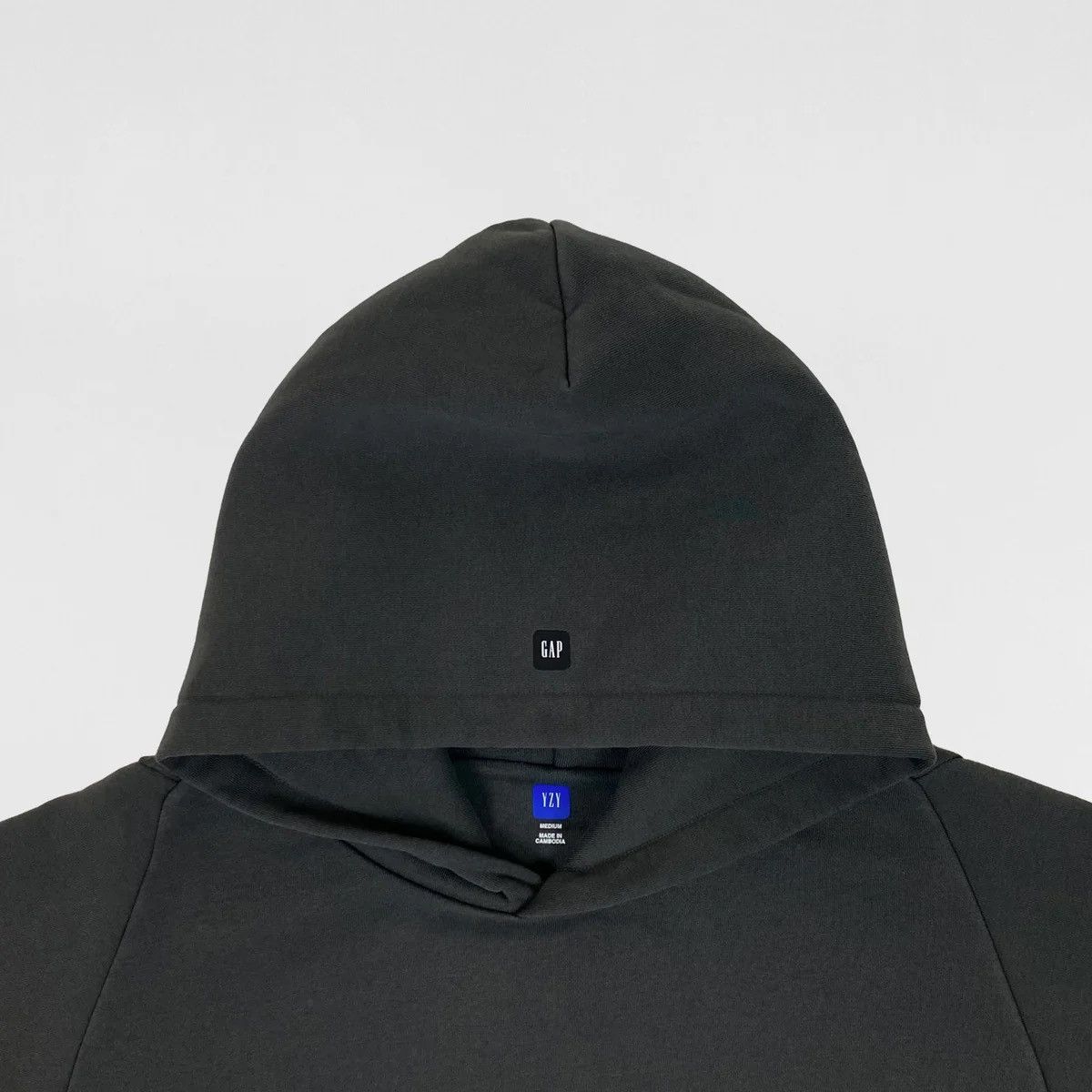 Balenciaga × Gap × Yeezy YGEBB Shrunken Logo Hoodie Size US L / EU 52-54 / 3 - 13 Thumbnail