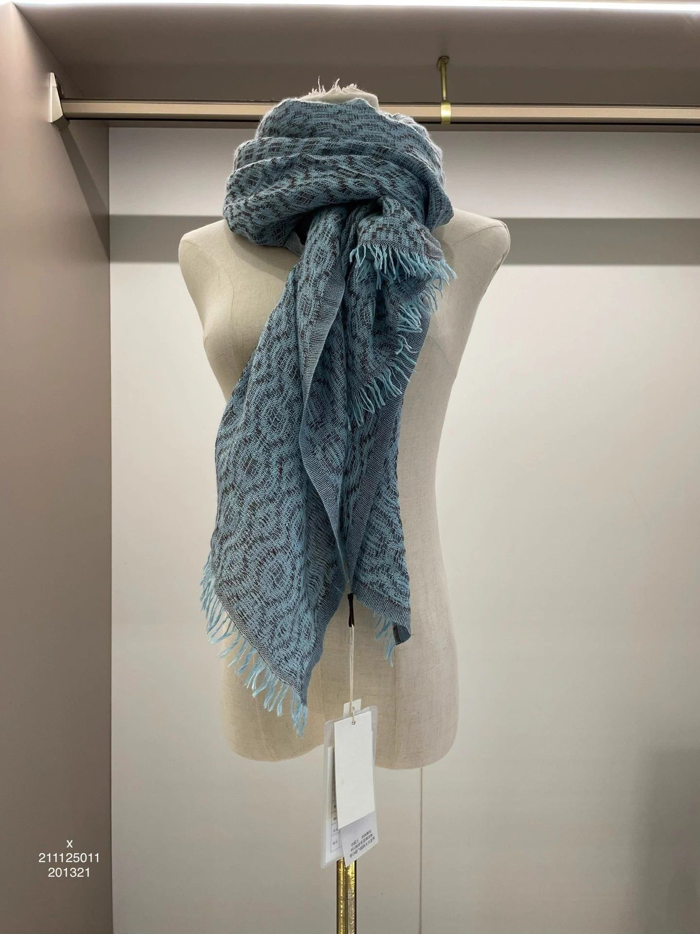 Loro Piana LP authentic blue pattern cotton linen scarf 75×195CM Size ONE SIZE - 1 Thumbnail