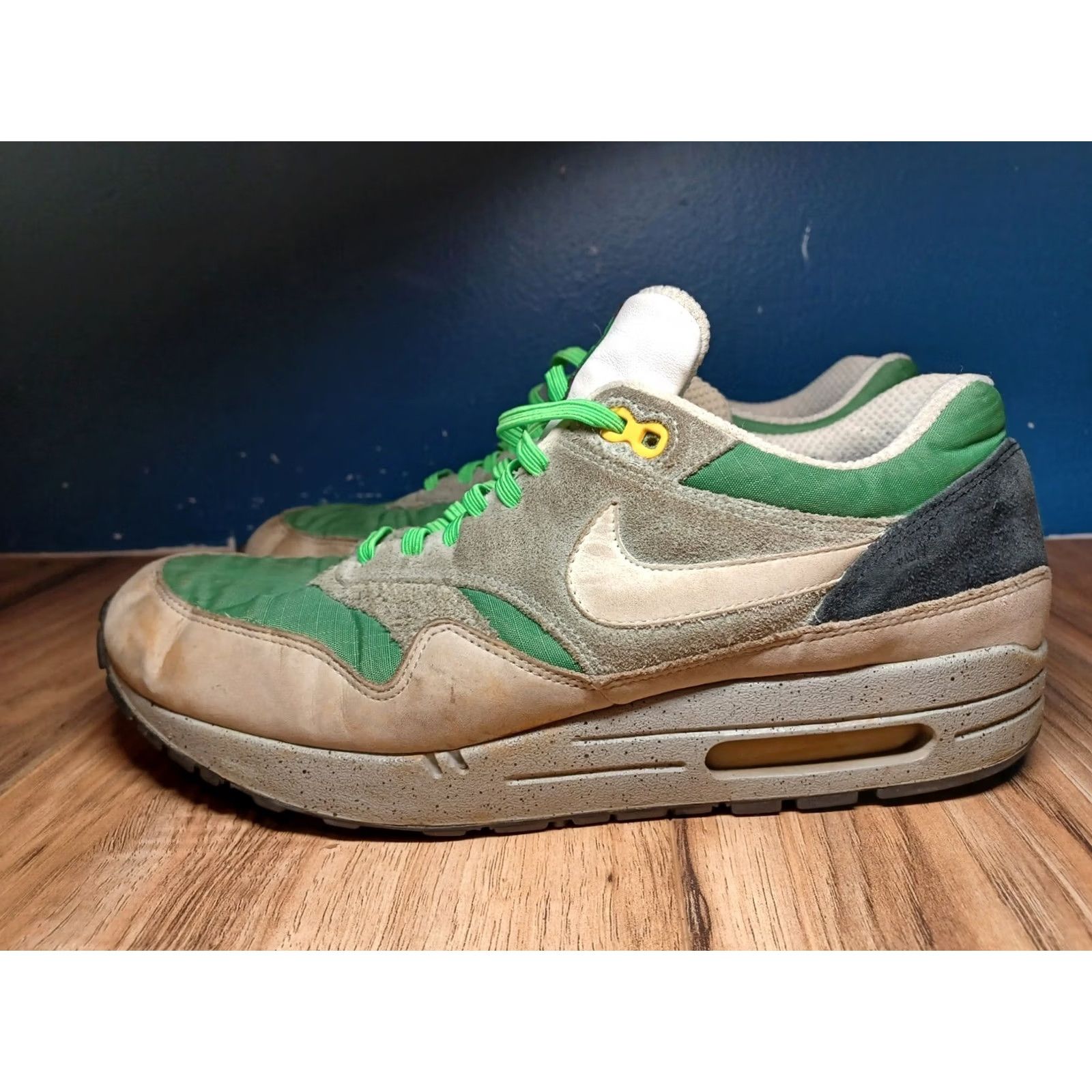 Nike VINTAGE Nike Air Max 1 2006 Skulls Pack Classic Green Sneakers size 9.5 Mens Shoes Size US 10 / EU 43 - 4 Thumbnail