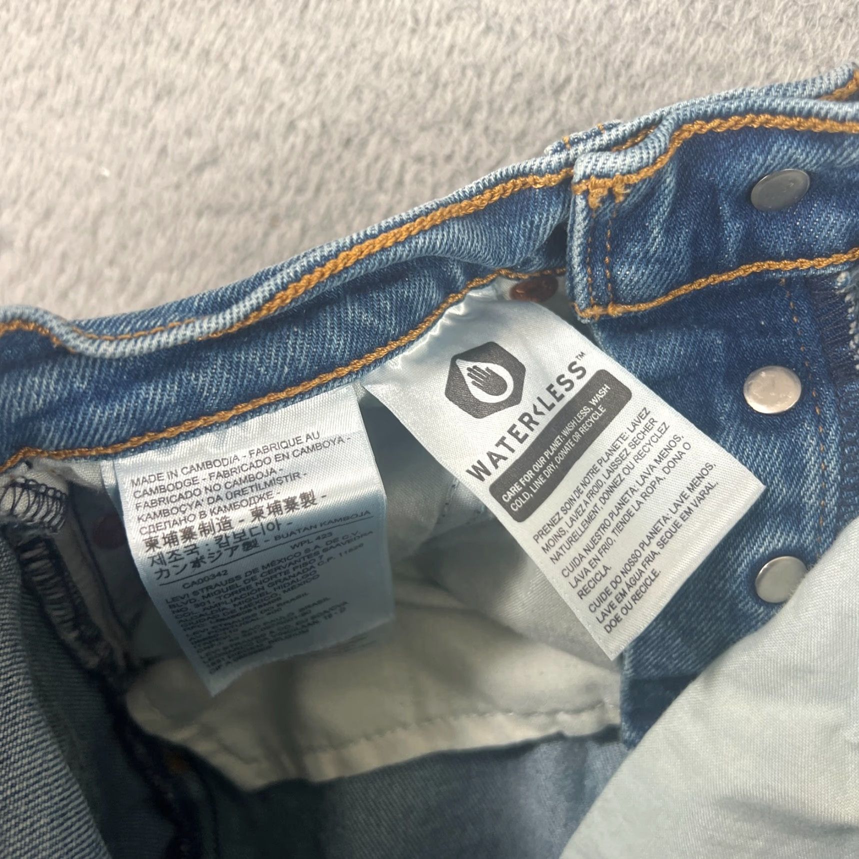 Levi's VINTAGE Levi's Jeans Women's Wedgie Straight Leg 24x27 Blue Cotton Spandex Size 42" / US 20 - 7 Thumbnail