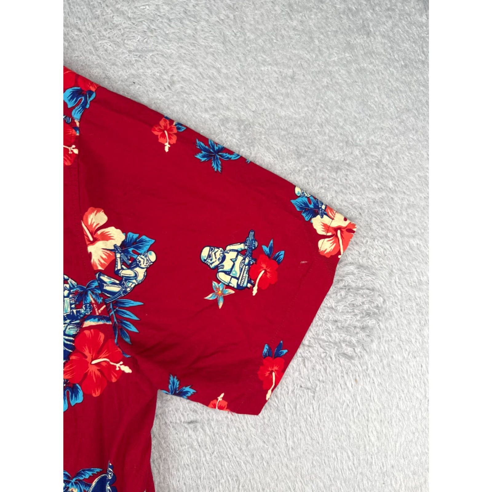 Star Wars Star Wars Shirt Men XL Red Floral Hawaiian Button-Up Short Sleeve Cotton Vintage: No Size US XL / EU 56 / 4 - 2 Thumbnail