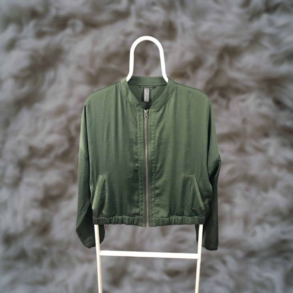Sweaty Betty Sweaty Betty Women's Jacket Full Zip M Green Polyester Lightweight Size M / US 6-8 / IT 42-44 - 1 Thumbnail
