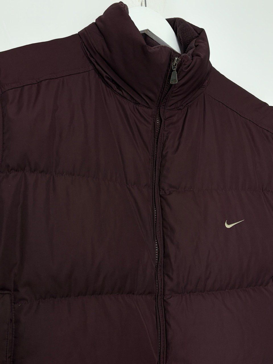 Nike 00s Vintage Nike Brown with Cherry Shade Down Puffer Vest Size US L / EU 52-54 / 3 - 4 Thumbnail