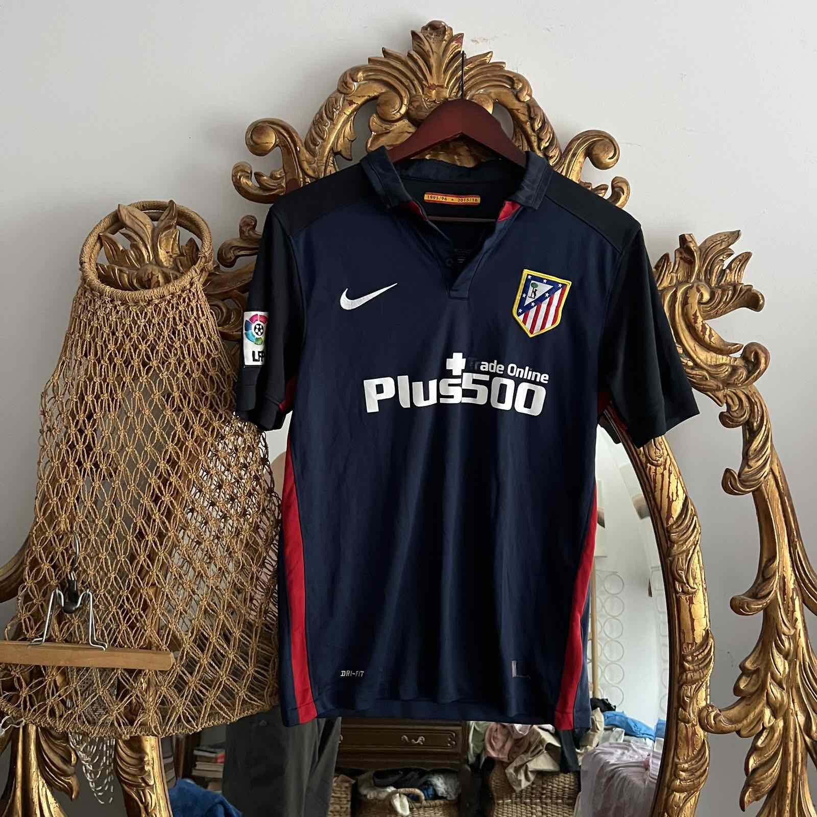 Nike Nike Atletico Madrid soccer jersey Home Carrasco #10 Sz S Size US S / EU 44-46 / 1 - 2 Thumbnail